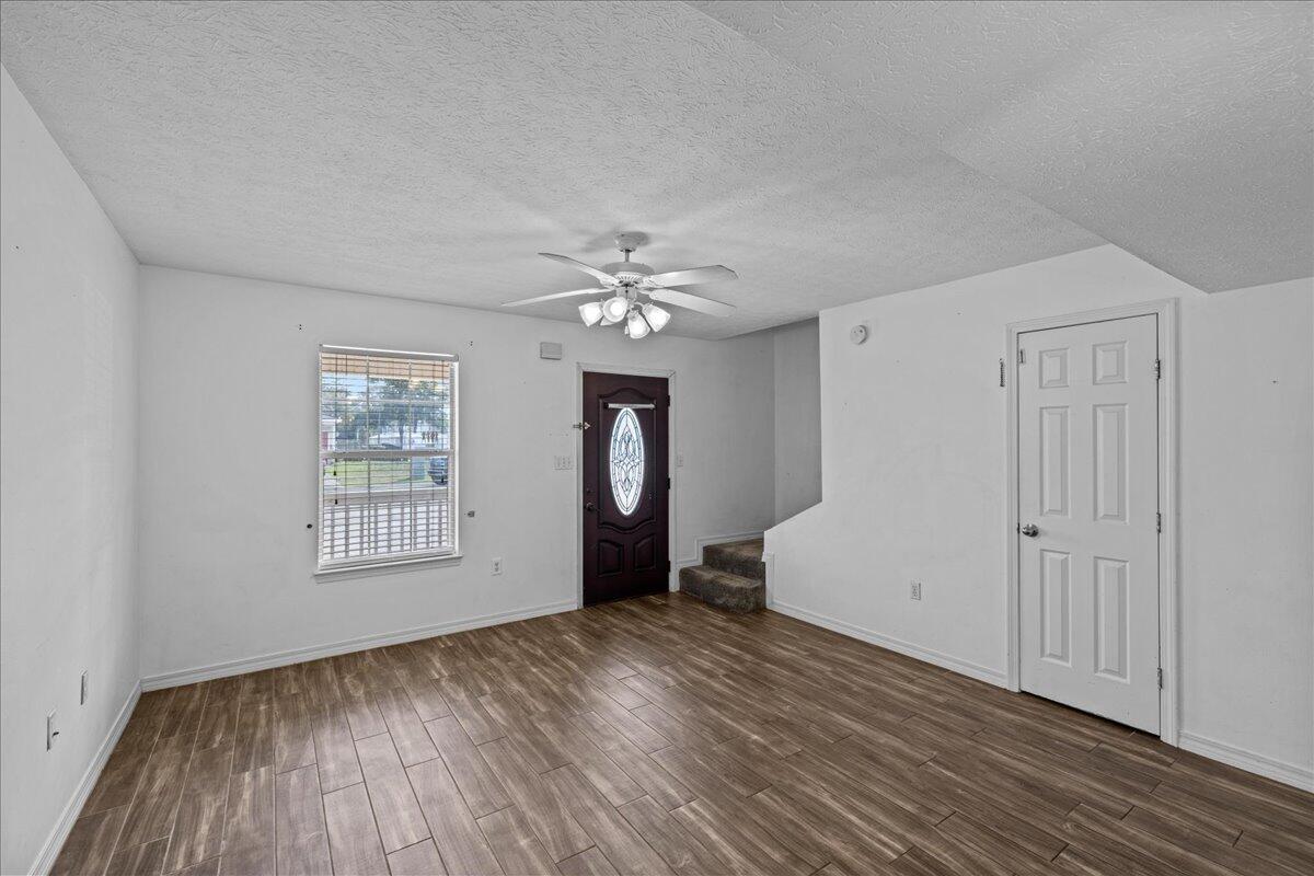 CHATELAINE ESTATES S/D - Residential