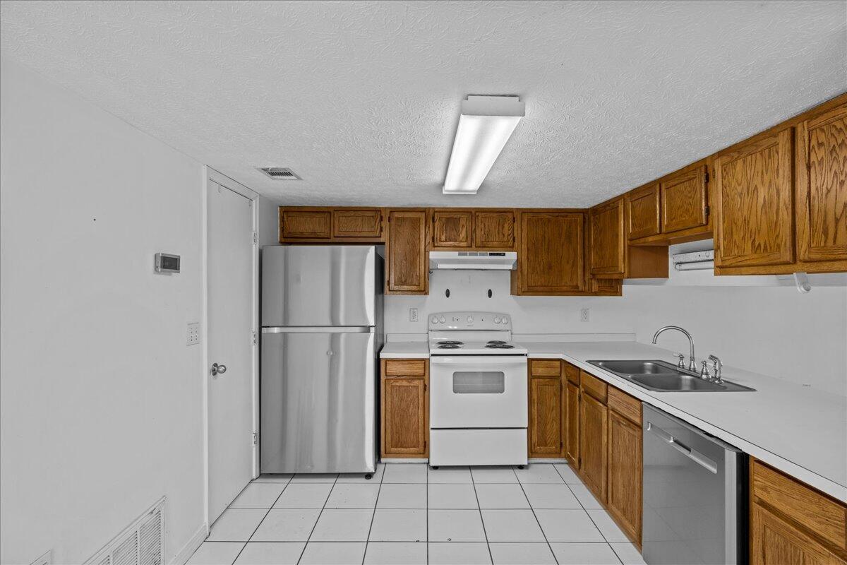 CHATELAINE ESTATES S/D - Residential