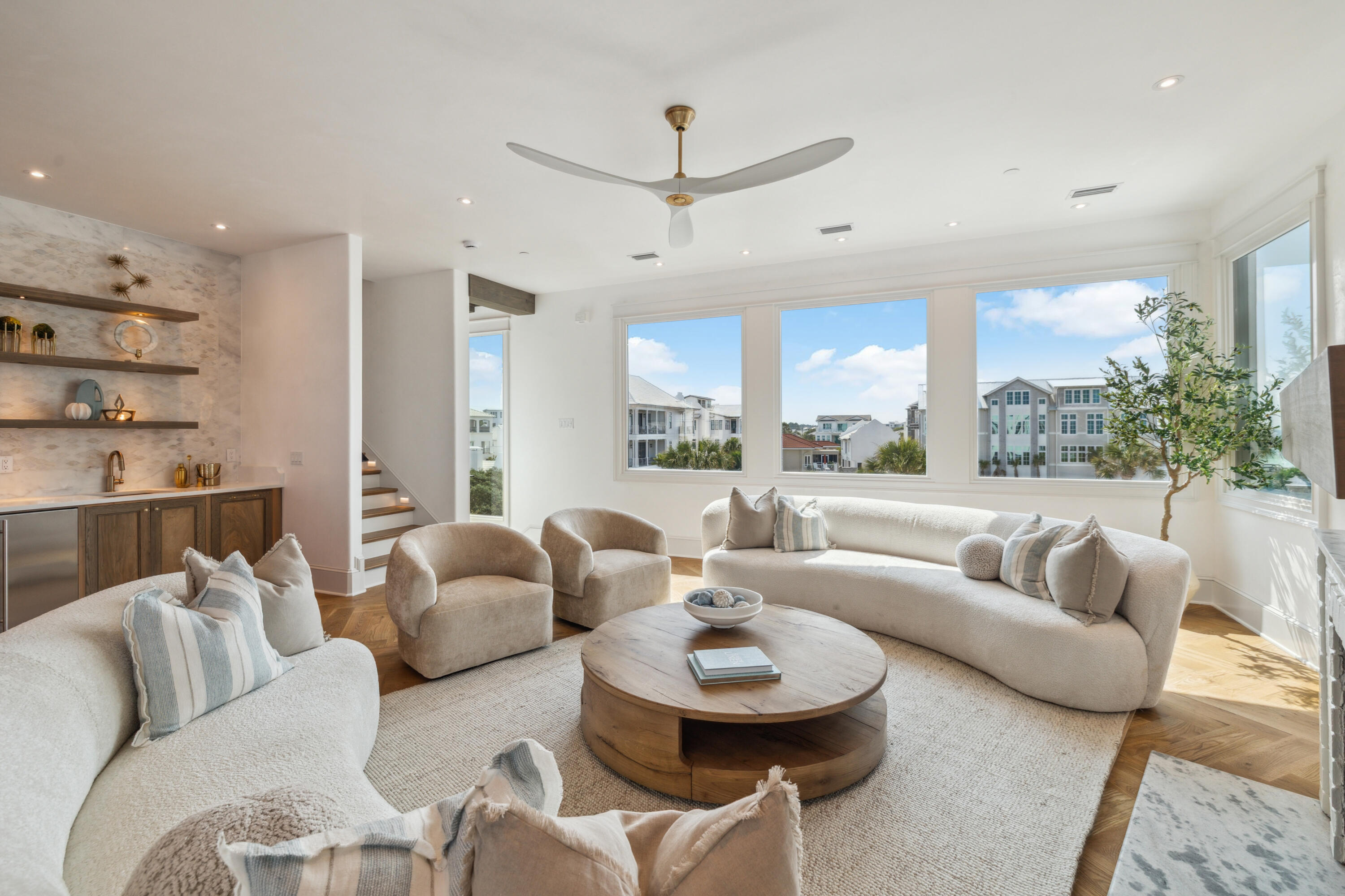Seawalk Circle - Residential