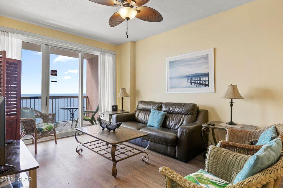 Sunrise Beach unit 2204 has the PRIME location in the deluxe 25-story Gulf front complex, offering endless views of the Emerald Coast. Open
floorplan allows for fabulous Gulf and sunset views from balcony, living room, dining room, kitchen, & master suite providing the ultimate alfresco living and
entertaining environment! Tastefully decorated and will convey fully furnished and rental ready. The fully equipped kitchen has stainless appliances, beautiful
granite countertops, & ample breakfast bar. Master bedroom is Gulf front with balcony access. On-suite master bathroom features tile floors, double vanity, large
garden tub, and separate walk-in shower. Kitchen, dining, and living area have huge gulf views. Guest bed room and bonus bunk room are larger than most