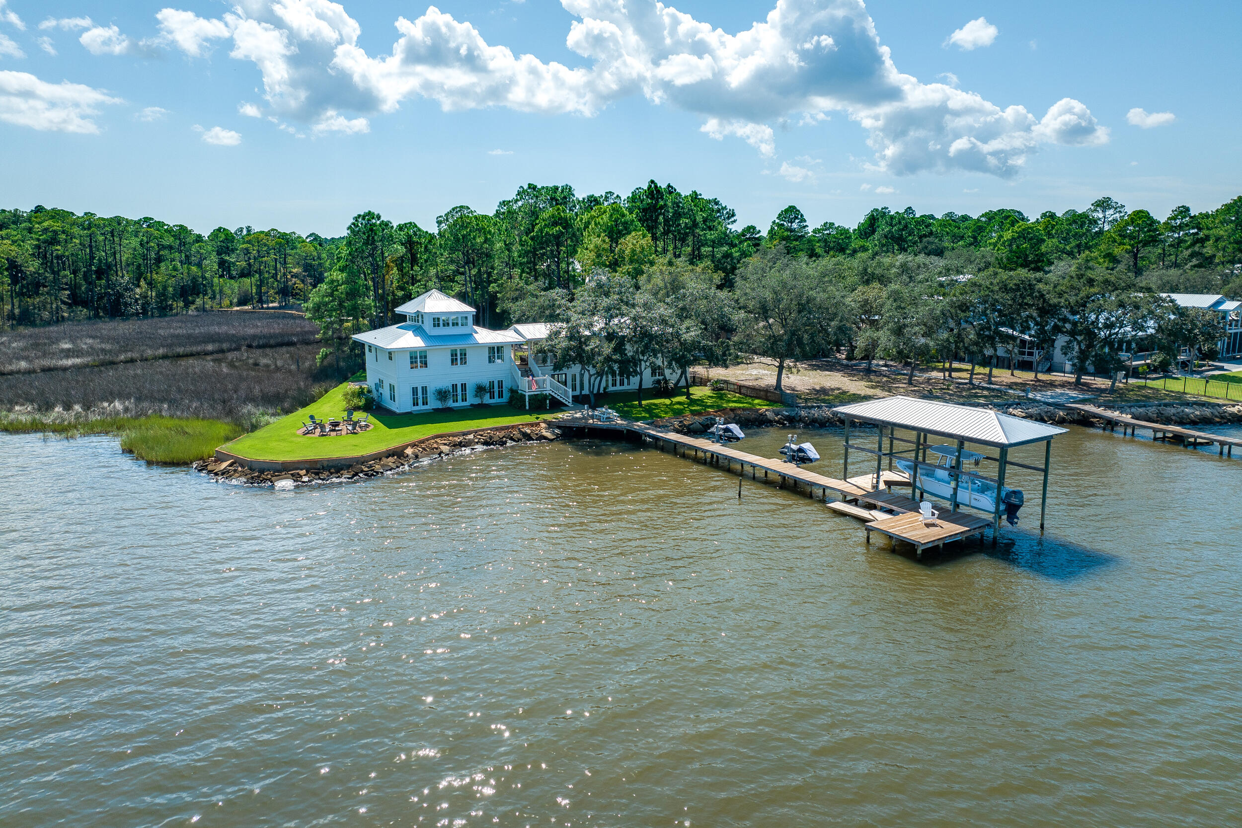 BAY PINES - Residential