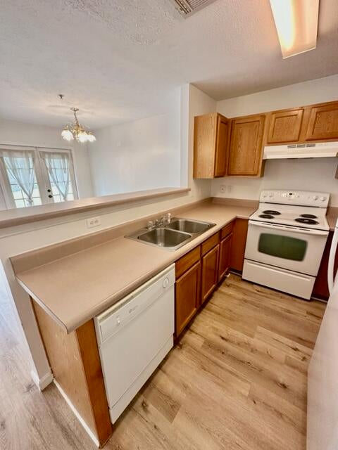 ROLLING PINES - Residential Lease