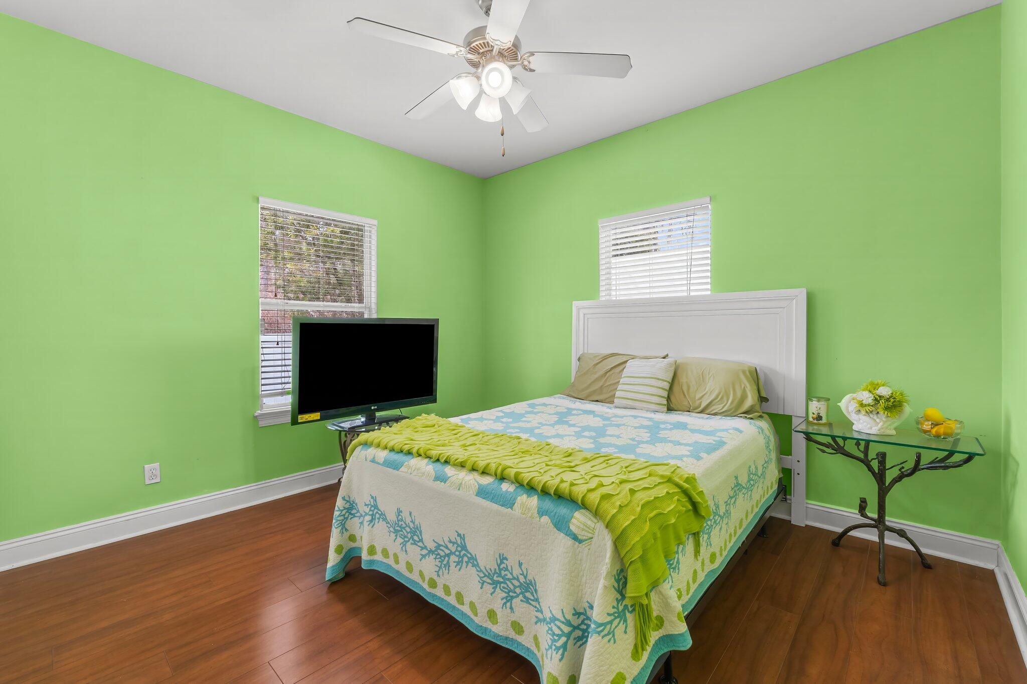 HOLIDAY SHORES EST 4TH
ADDN - Residential