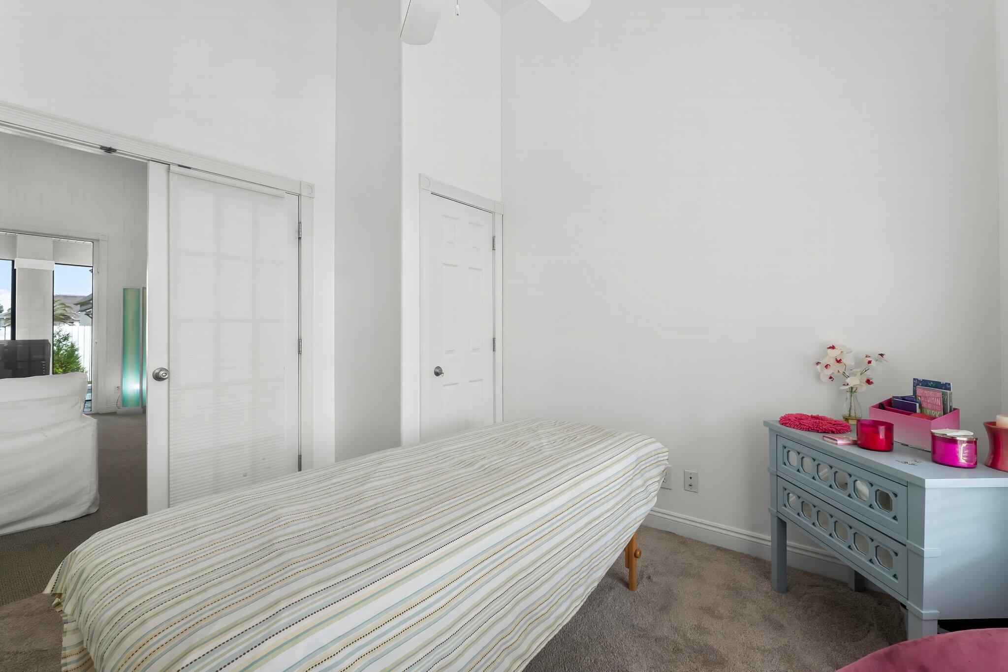 HOLIDAY SHORES EST 4TH
ADDN - Residential