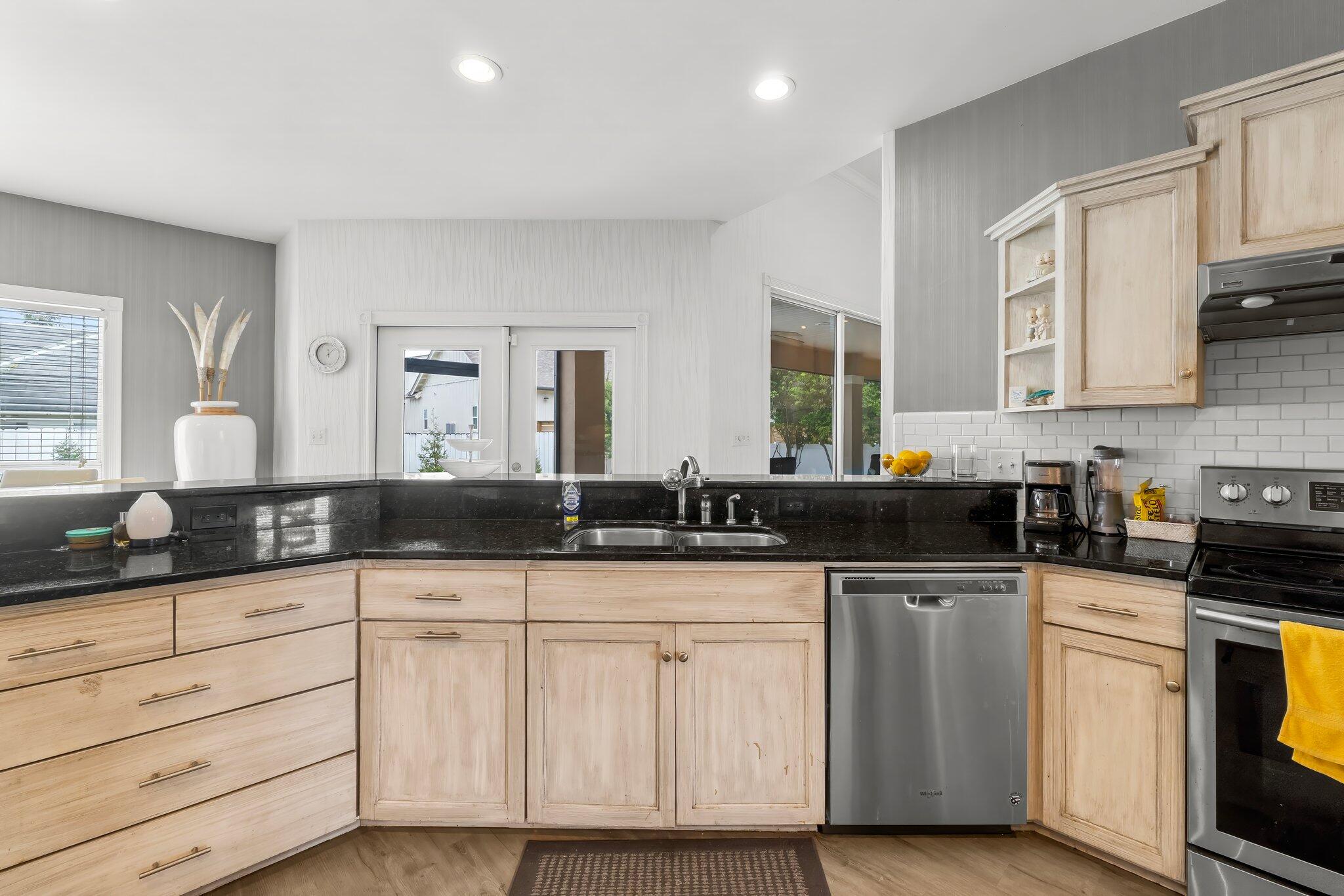 HOLIDAY SHORES EST 4TH
ADDN - Residential
