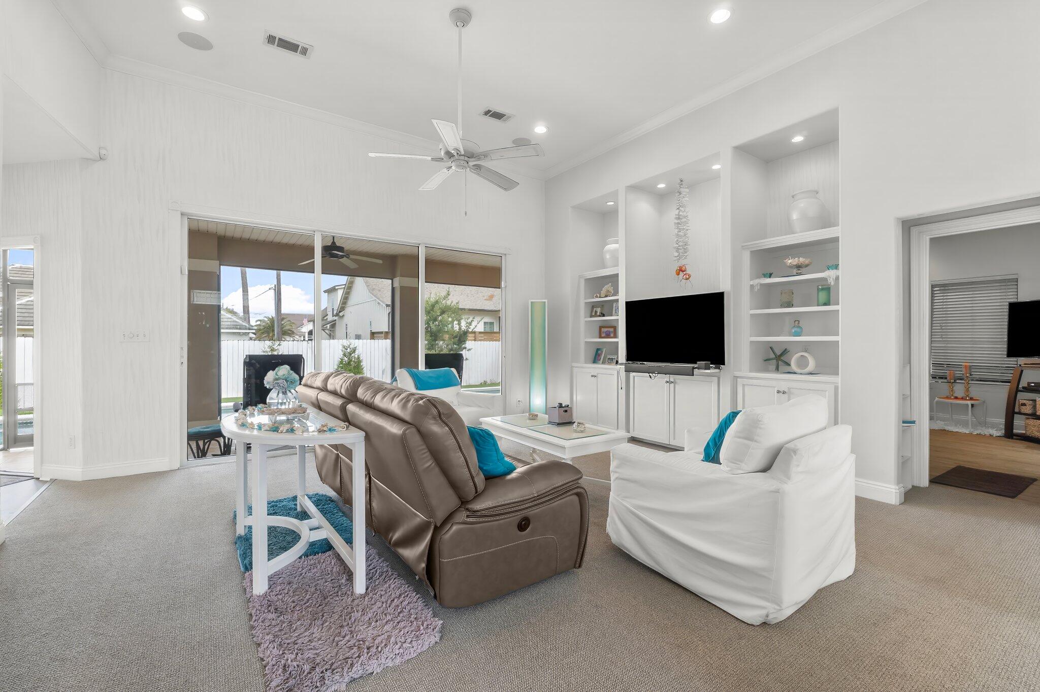 HOLIDAY SHORES EST 4TH
ADDN - Residential