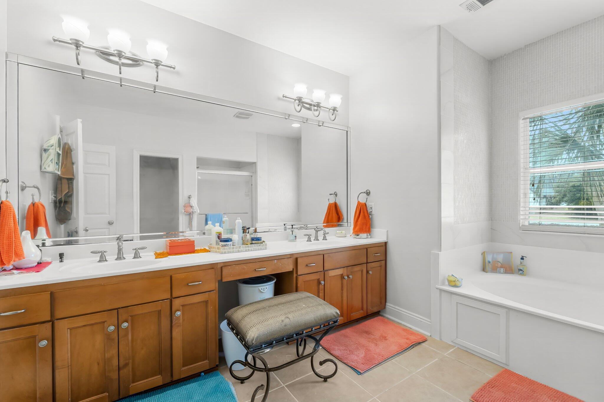HOLIDAY SHORES EST 4TH
ADDN - Residential