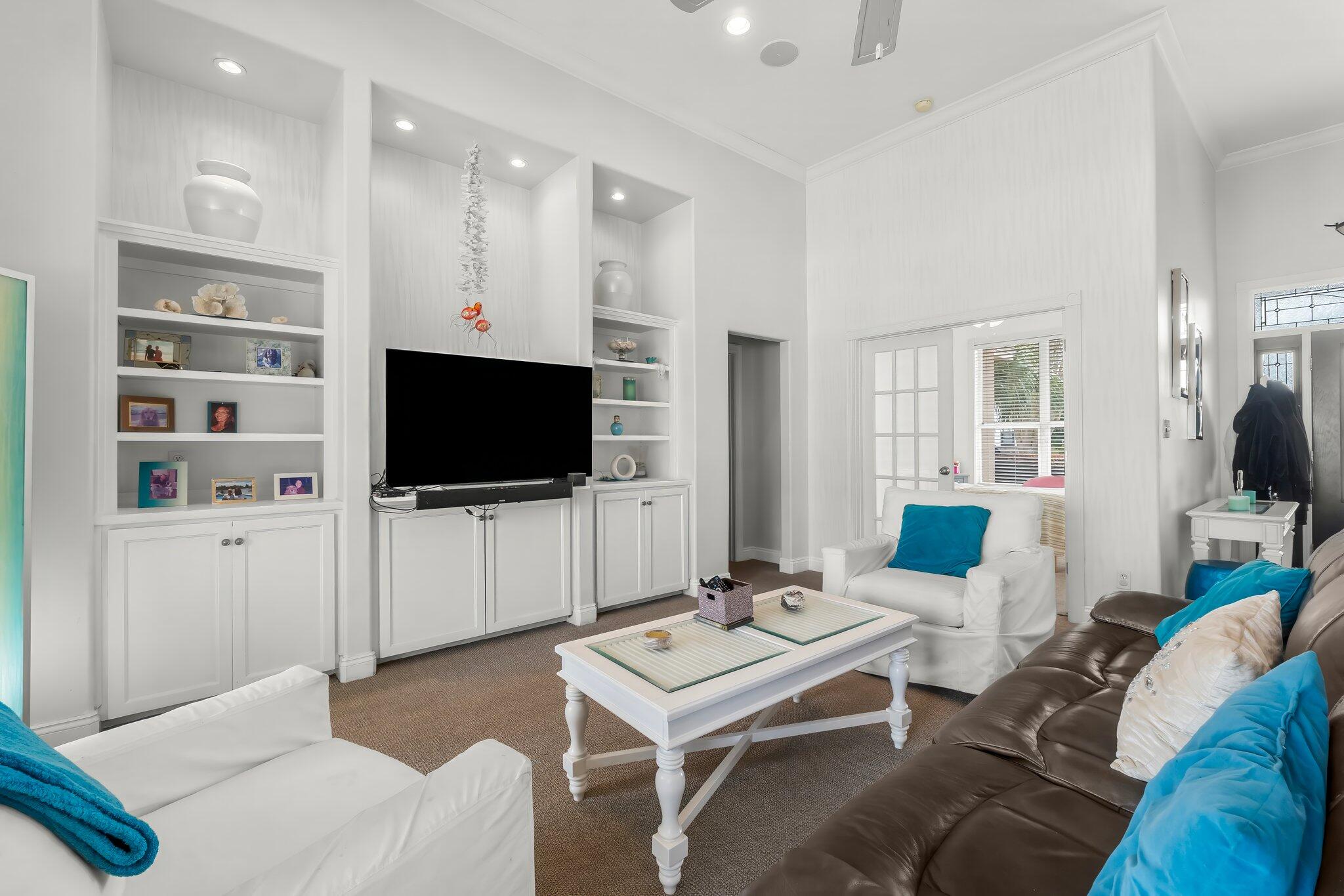 HOLIDAY SHORES EST 4TH
ADDN - Residential