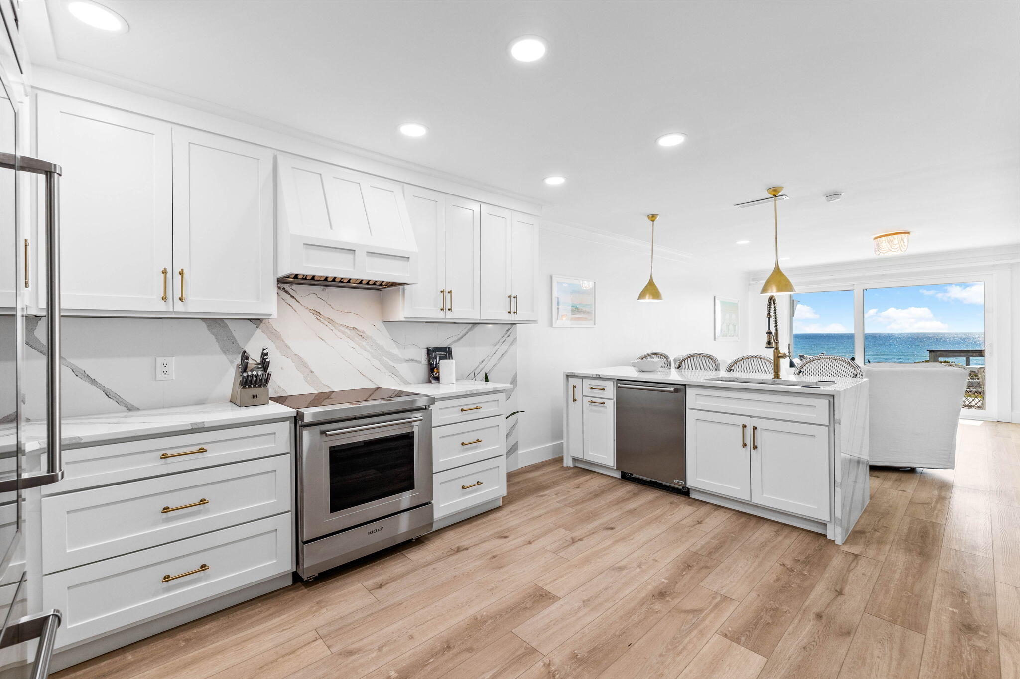 BOOTH BAY T/H - Residential