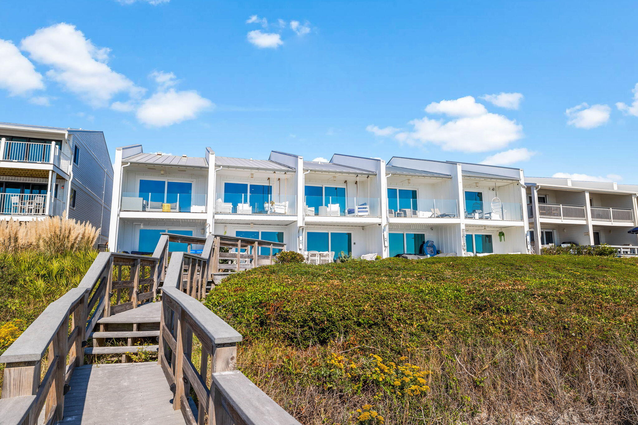BOOTH BAY T/H - Residential