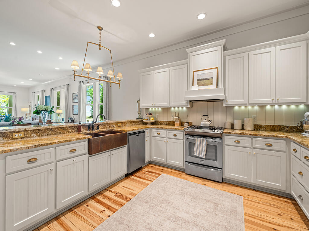 GRAYTON BAYOU - Residential