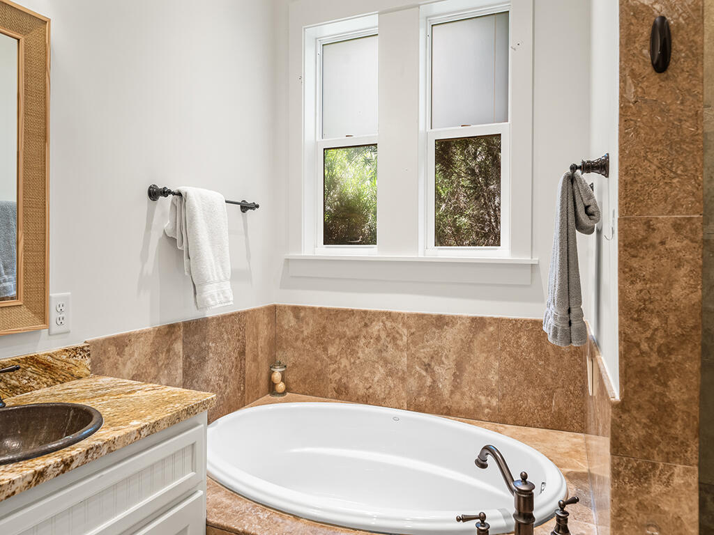 GRAYTON BAYOU - Residential