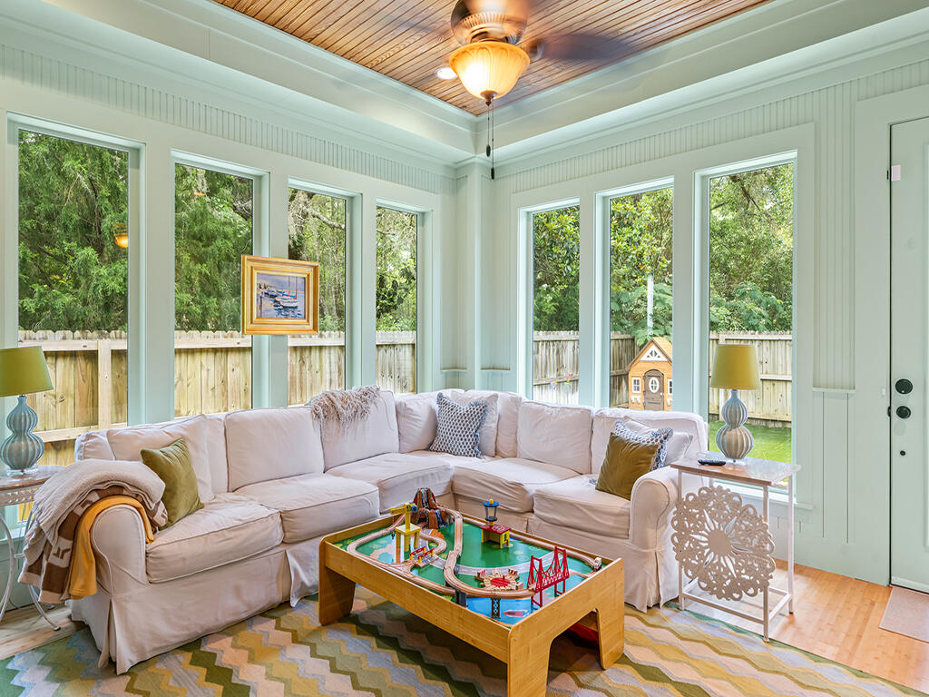 GRAYTON BAYOU - Residential