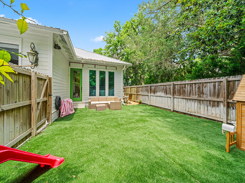 GRAYTON BAYOU - Residential