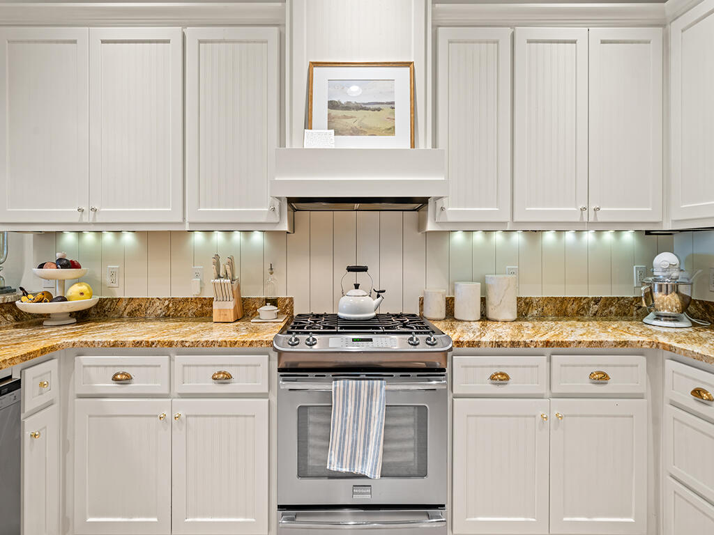 GRAYTON BAYOU - Residential