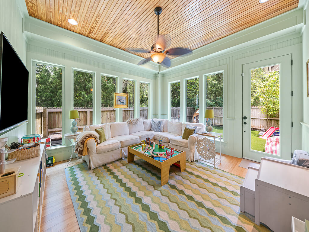 GRAYTON BAYOU - Residential