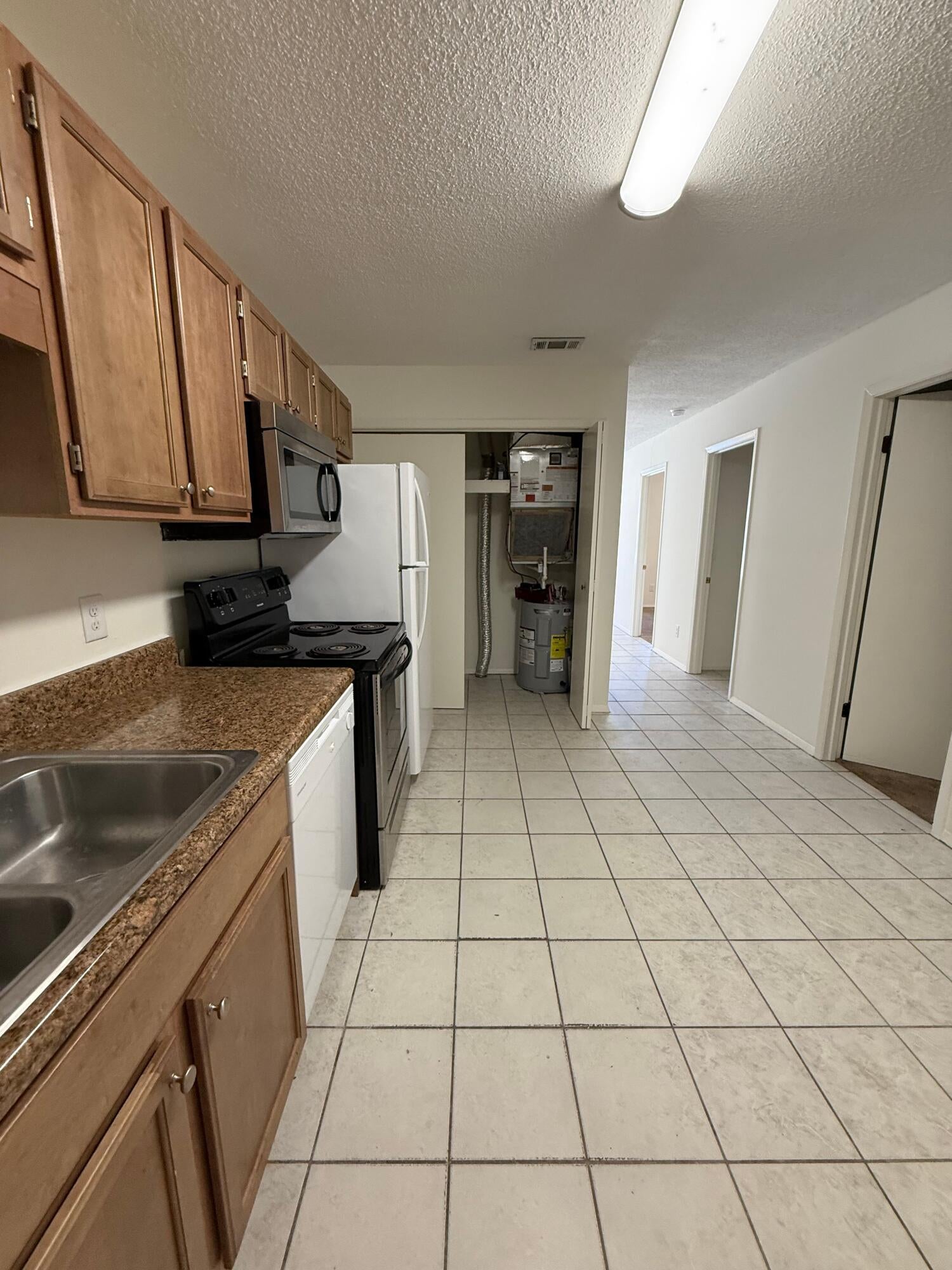 DOGWOOD APTS - Residential Lease