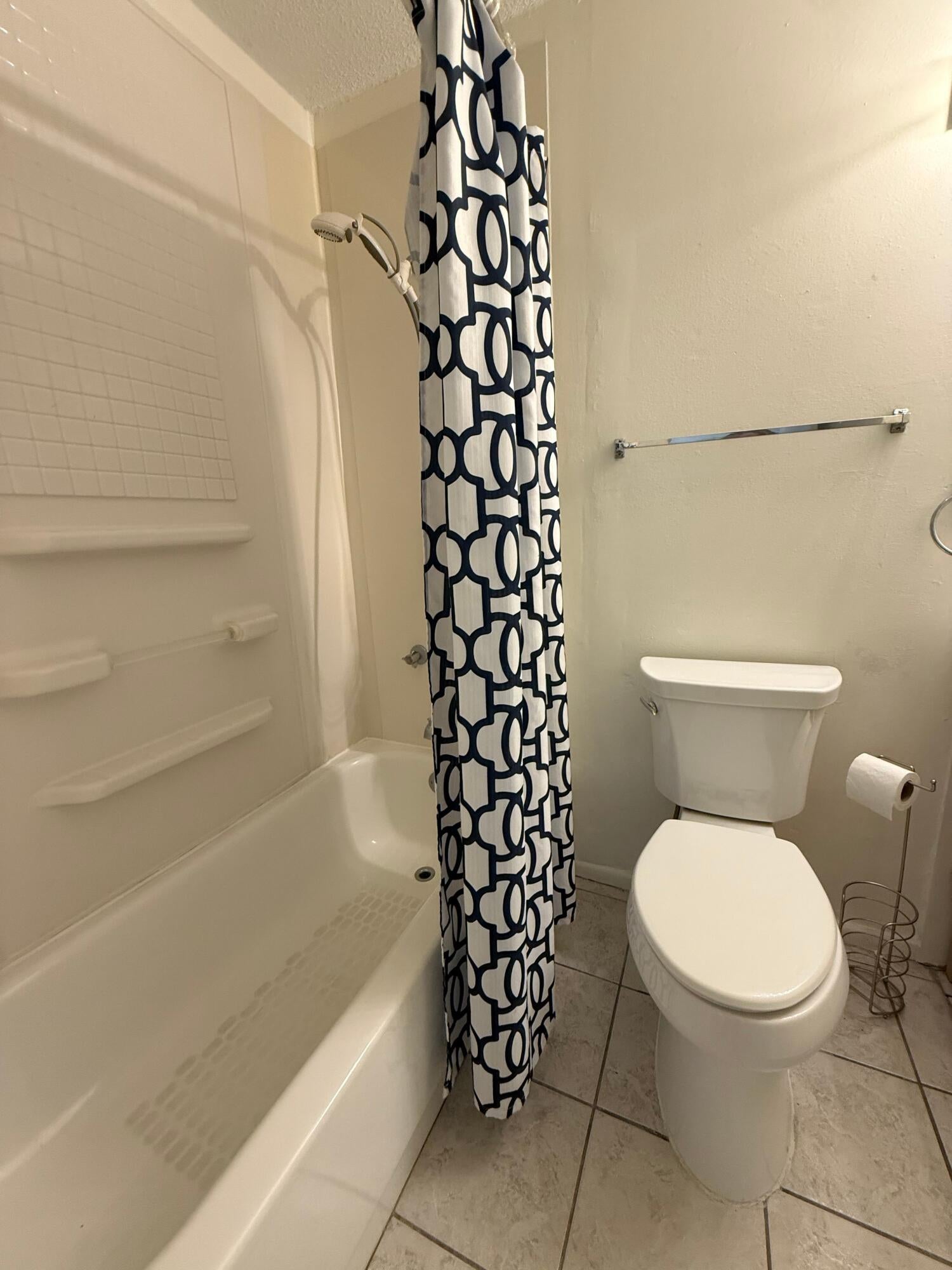 DOGWOOD APTS - Residential Lease