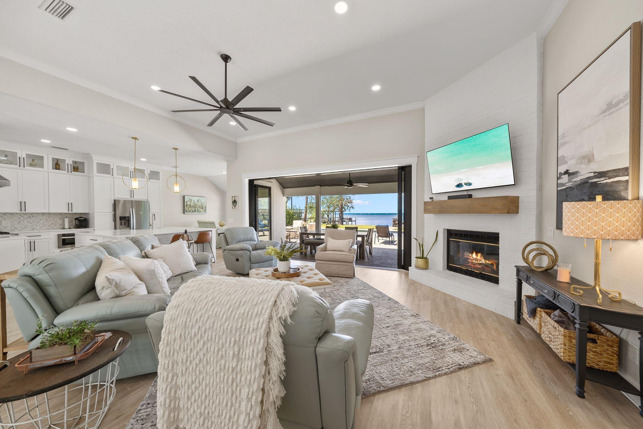 CALLIE SHORES UNREC - Residential