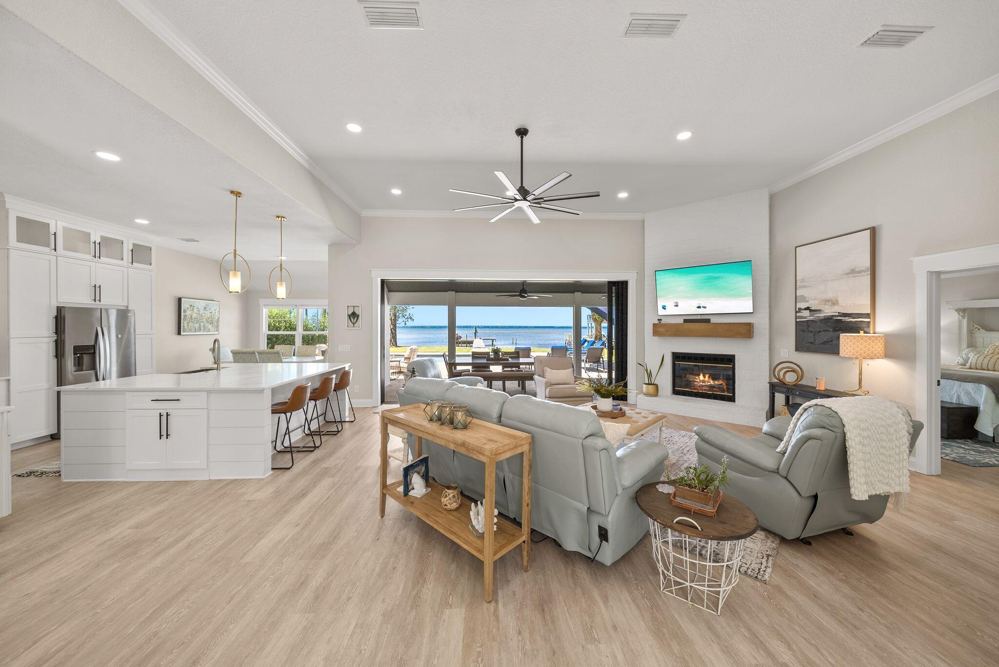 CALLIE SHORES UNREC - Residential