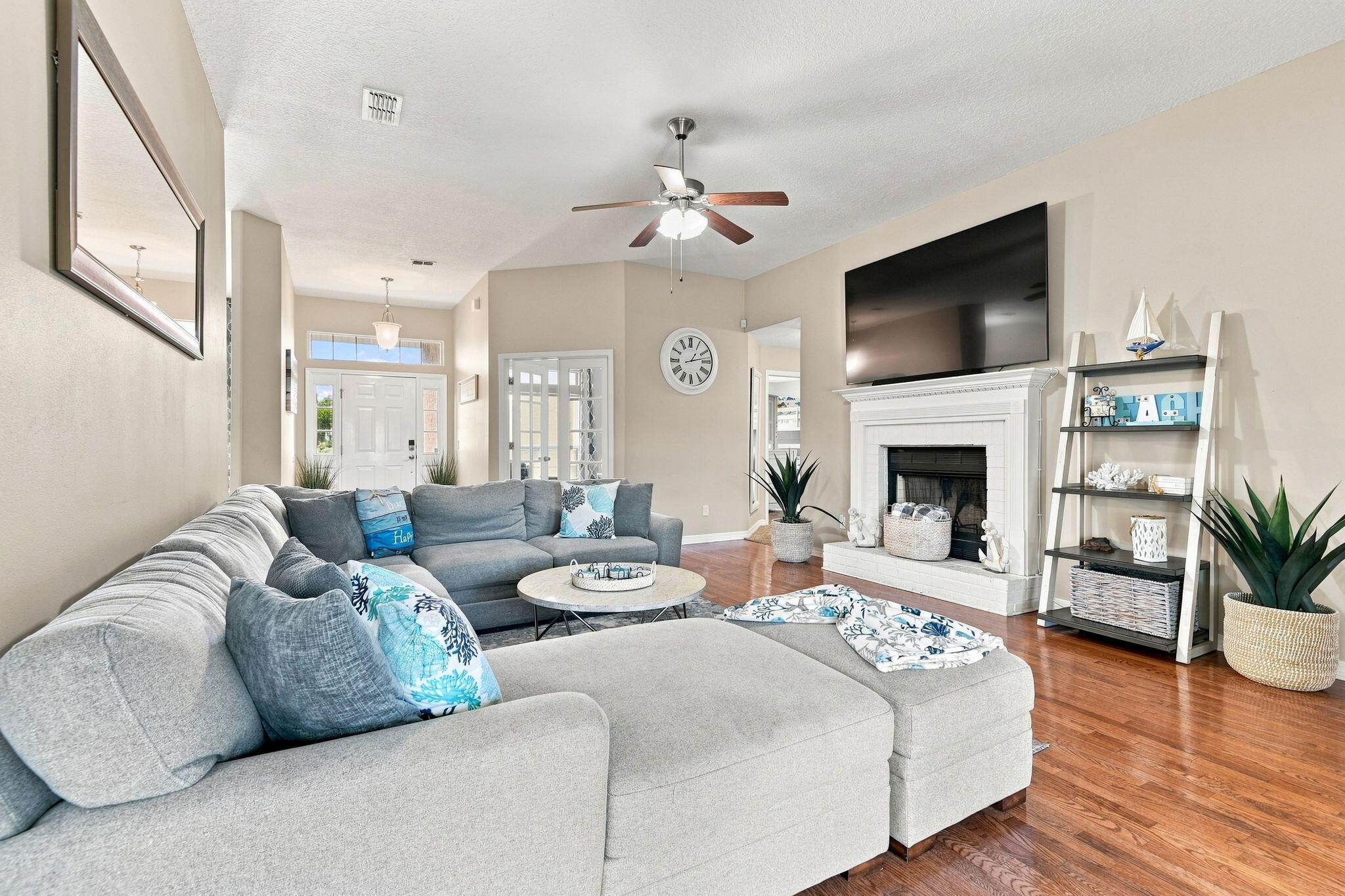 HOLLEY BY THE SEA - Residential