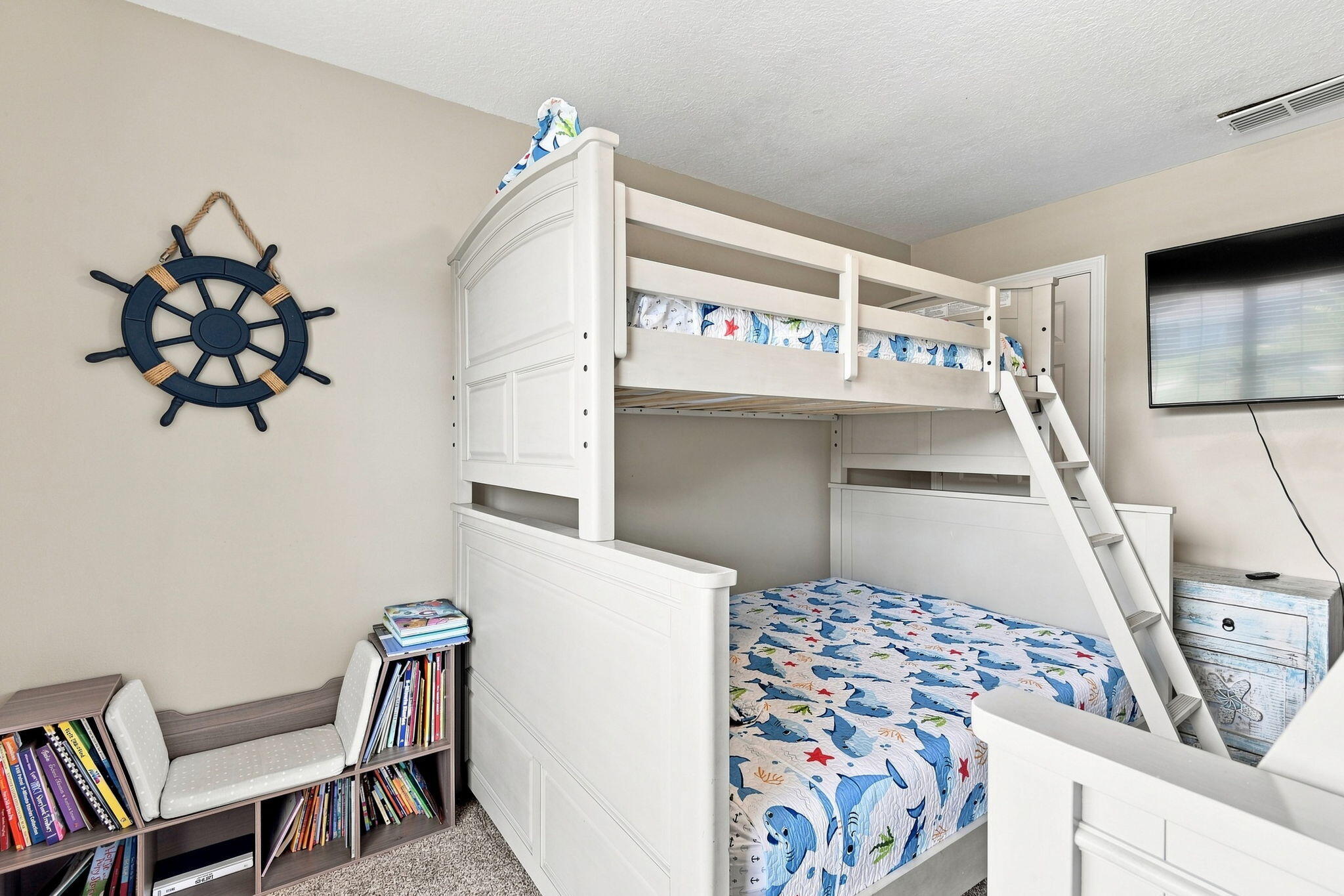 HOLLEY BY THE SEA - Residential