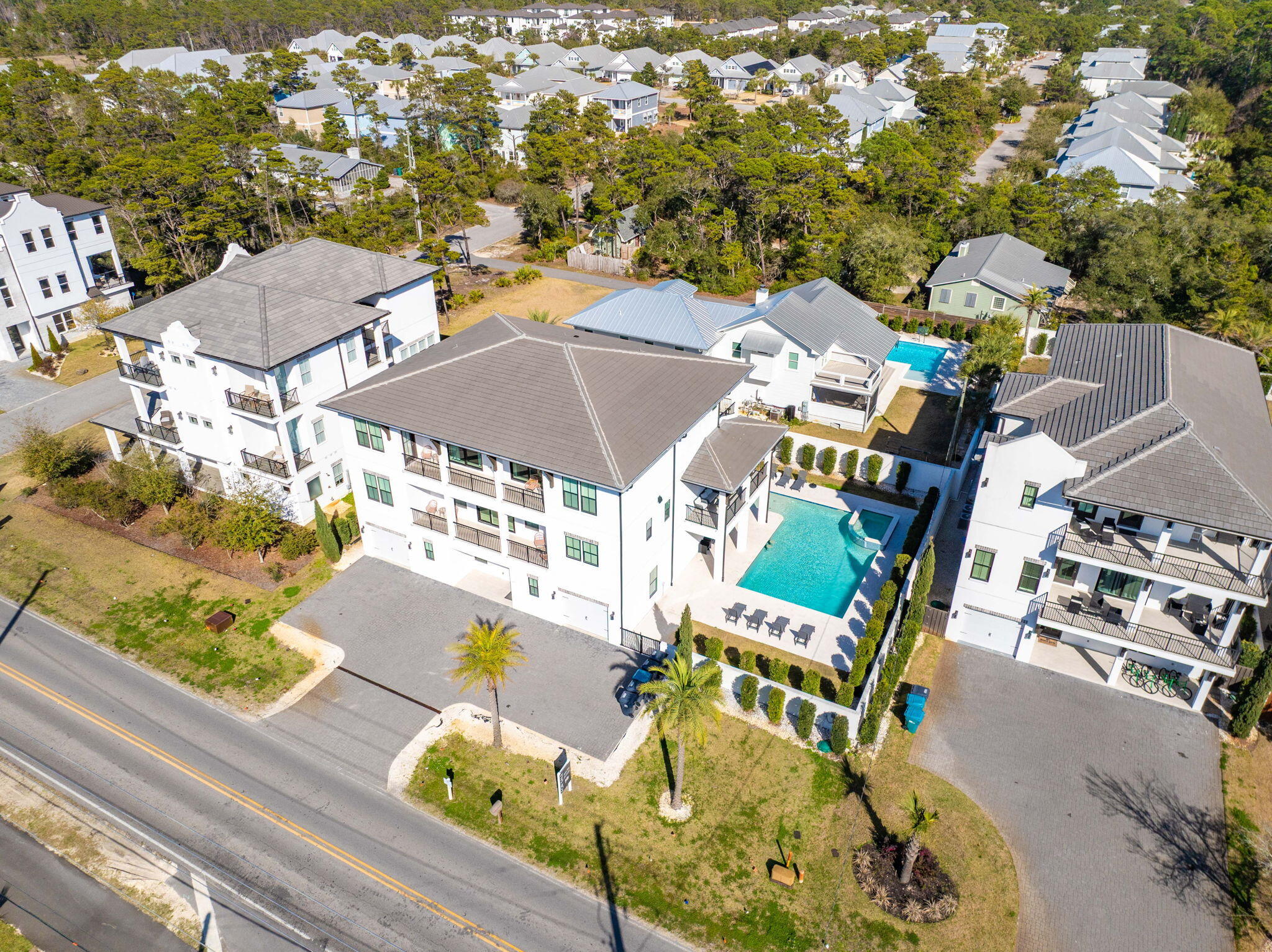 393 County Hwy - Residential