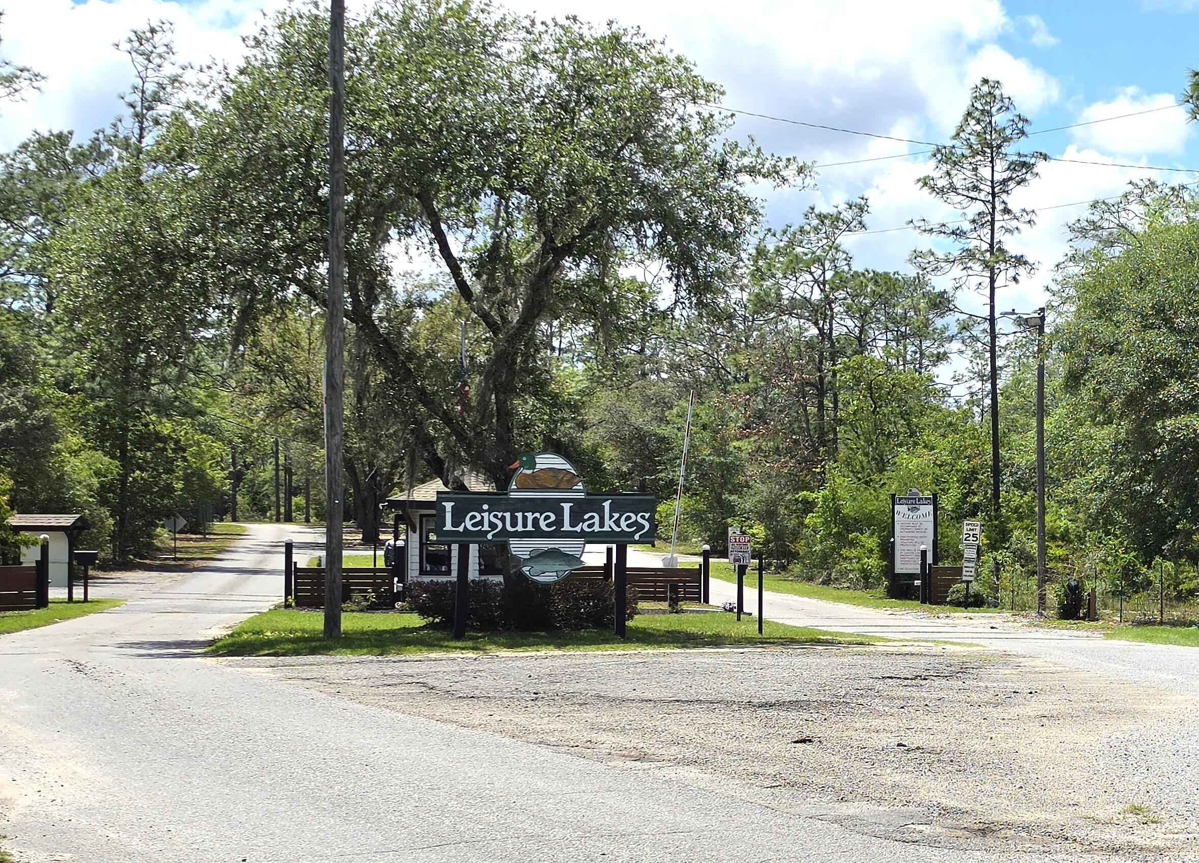LEISURE LAKES - Land