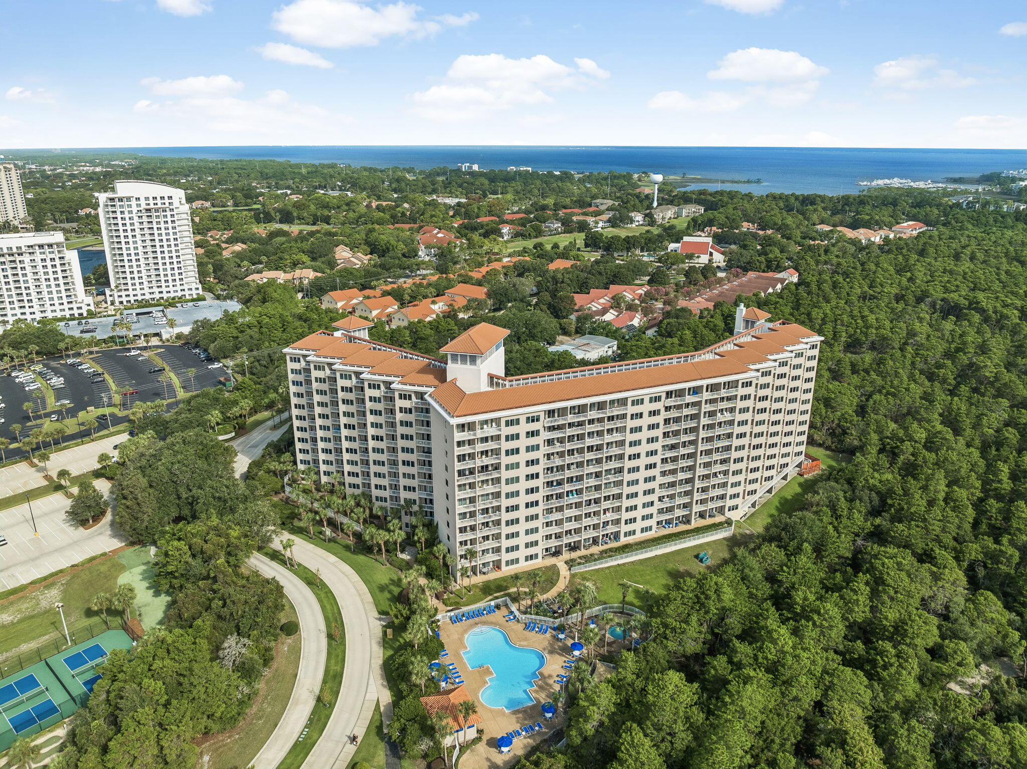 SUMMIT AT TOPS'L (THE) - Residential