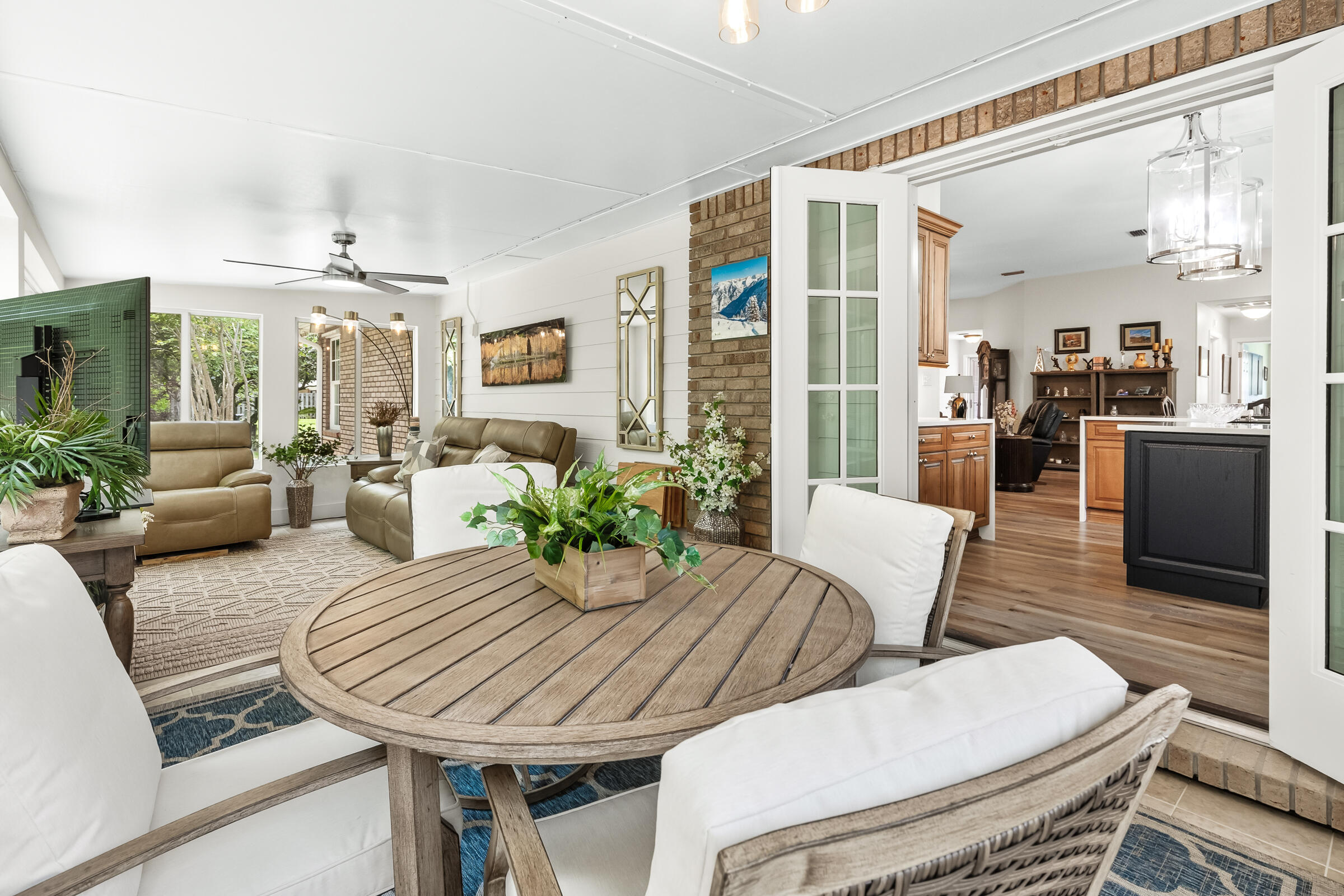 BAYSIDE - Residential