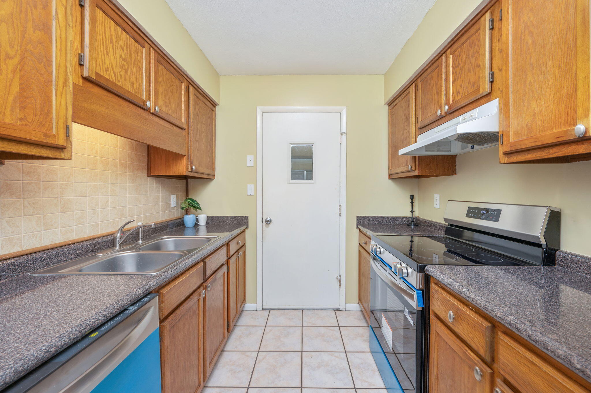 DENTON COURT - Residential