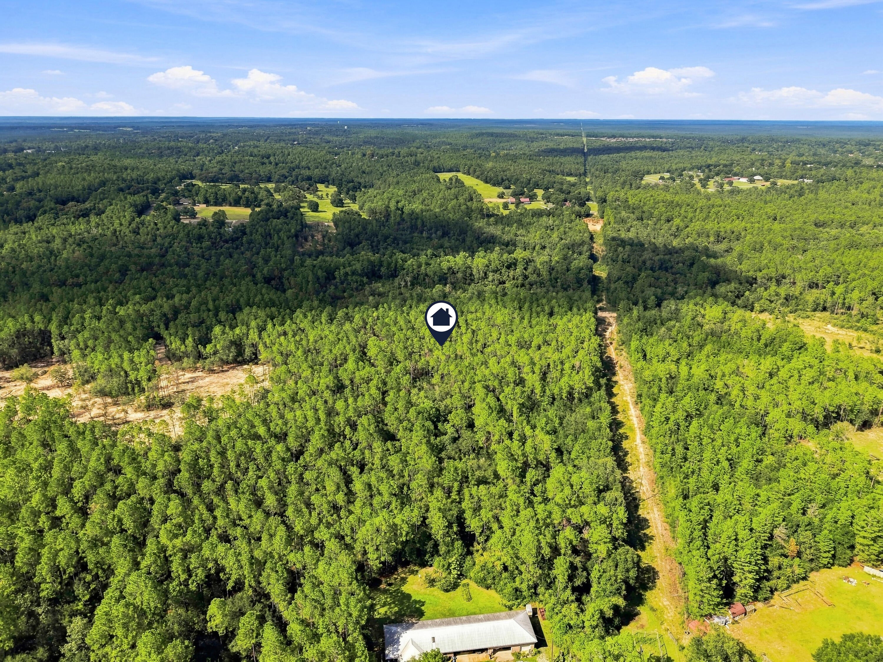 NO RECORDED SUBDIVISION - Land