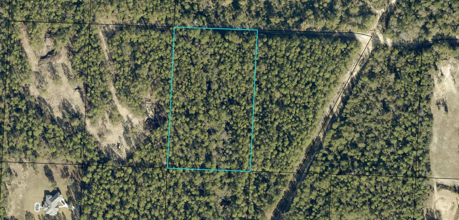 NO RECORDED SUBDIVISION - Land