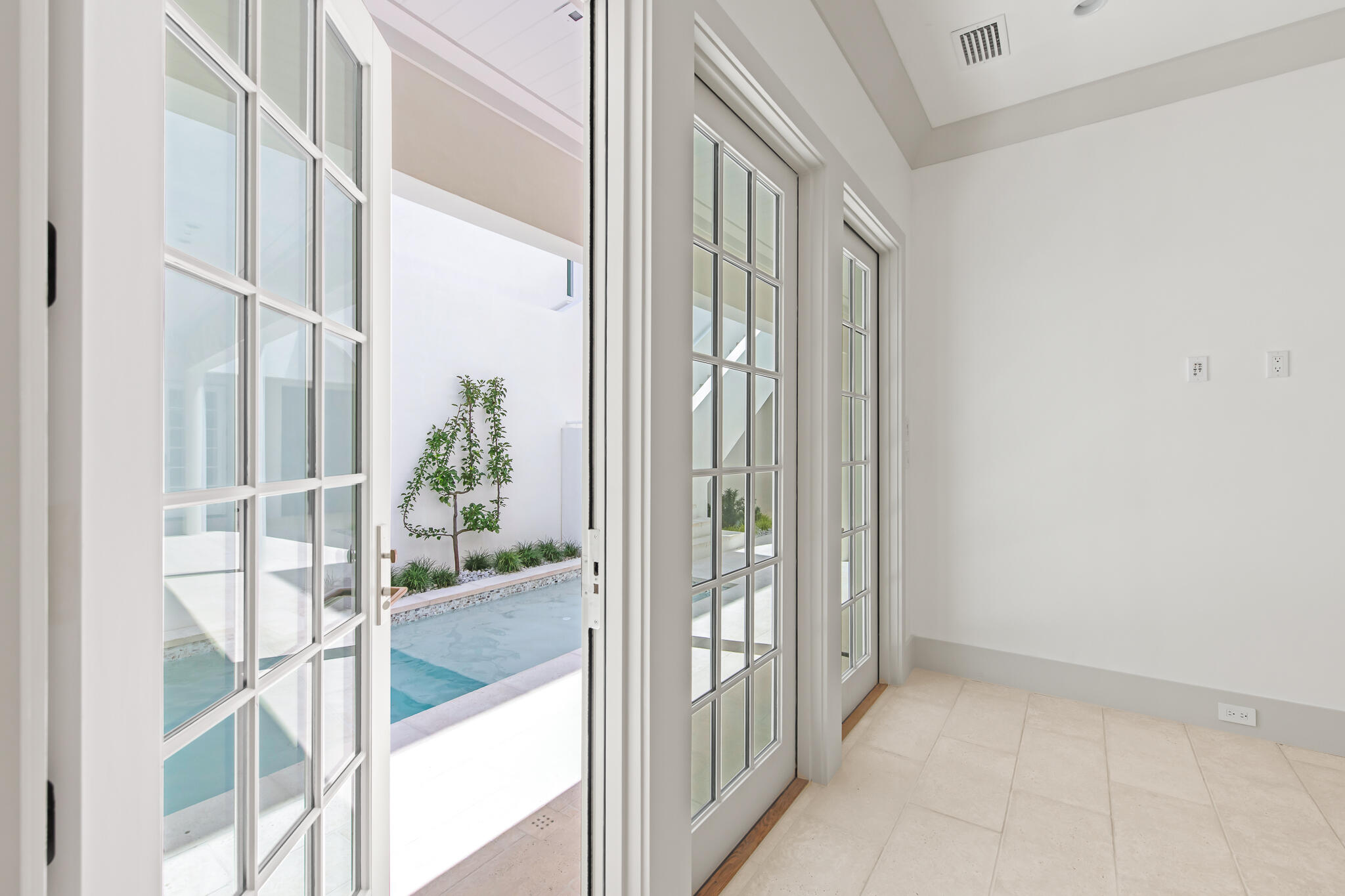 ALYS BEACH - Residential