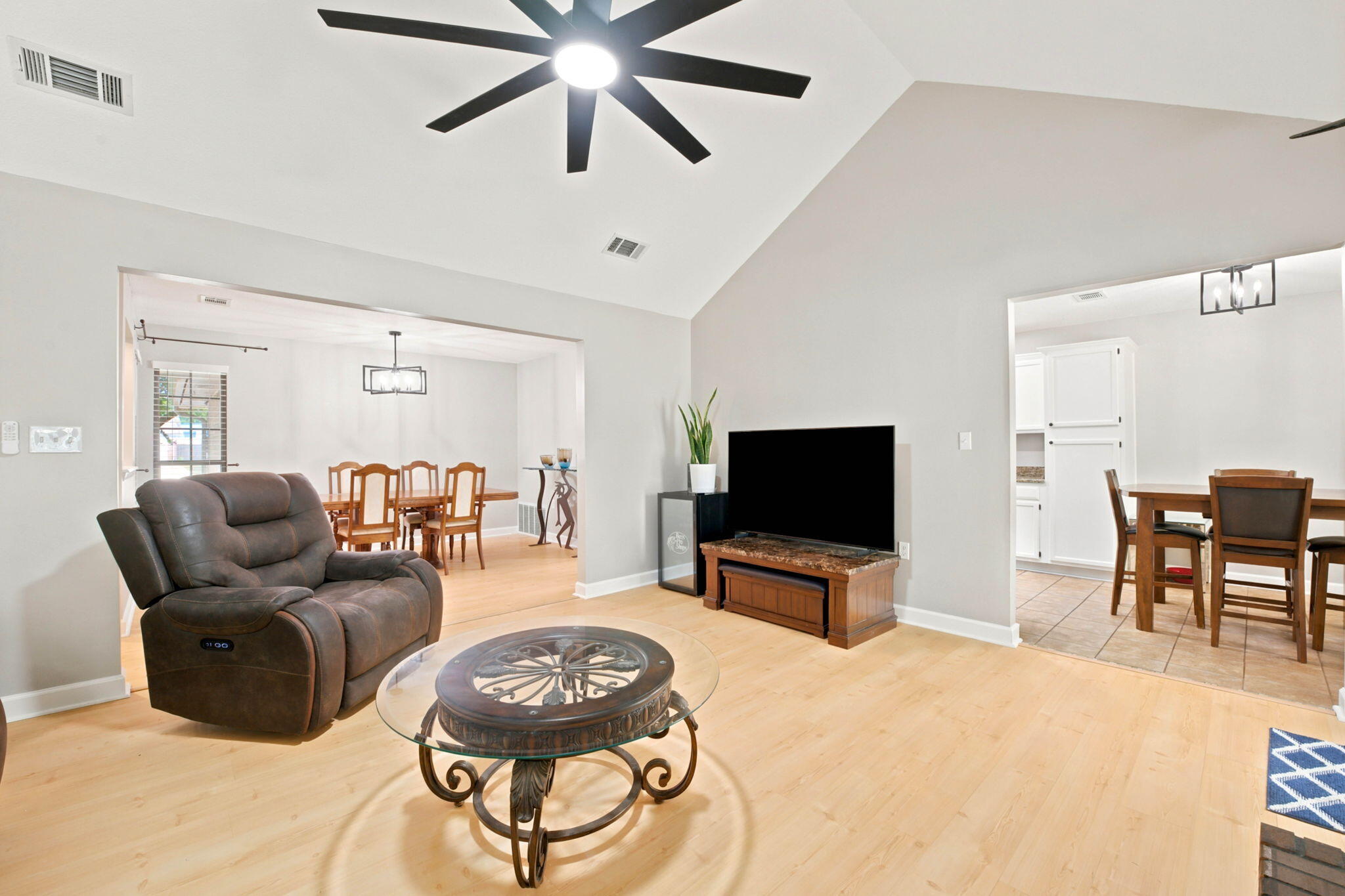 SANTANDER 1ST - Residential