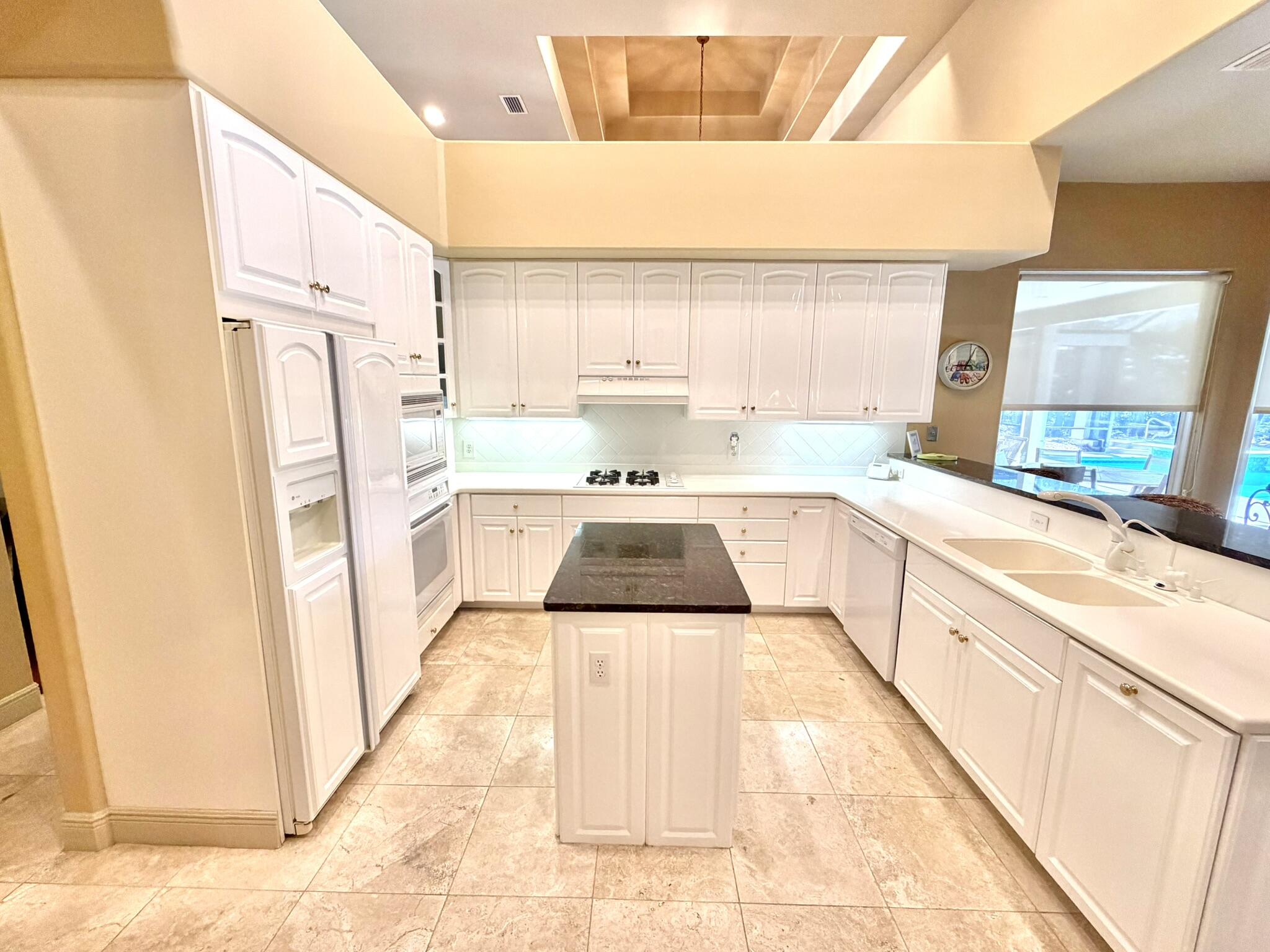 BURNT PINE - Residential