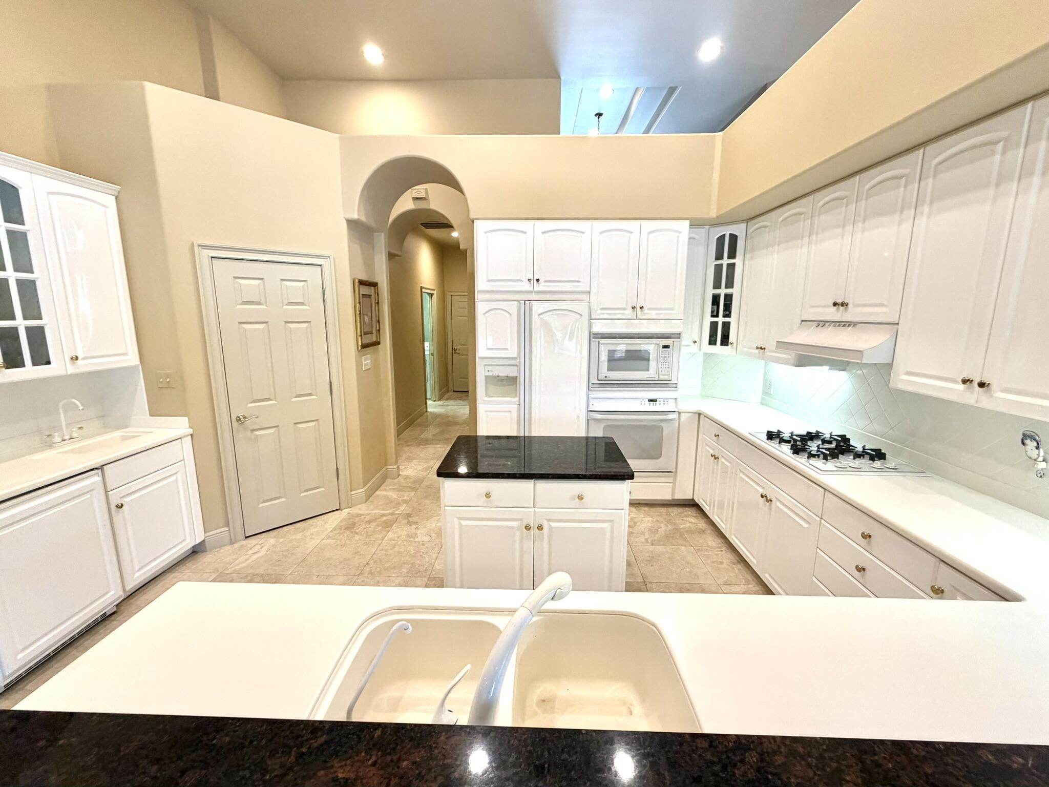BURNT PINE - Residential