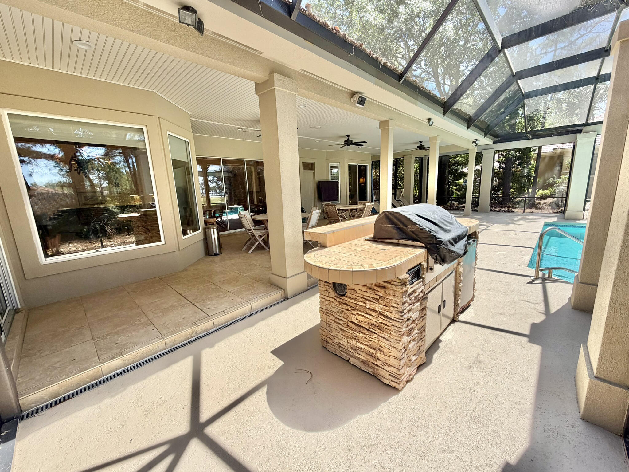 BURNT PINE - Residential