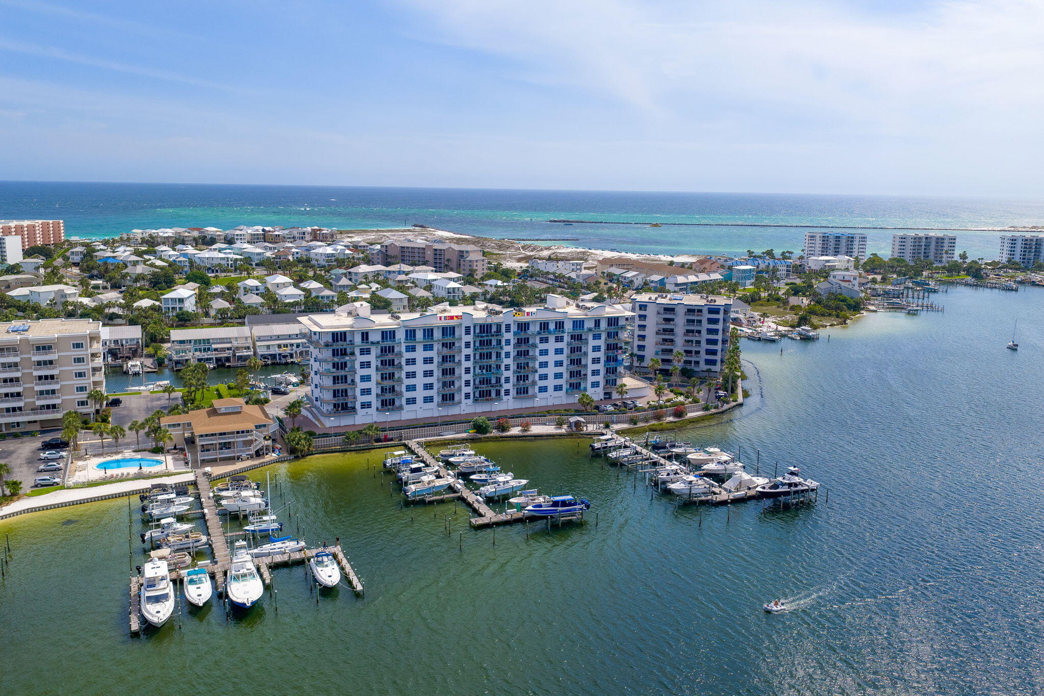 HARBOR LIGHTS - Residential