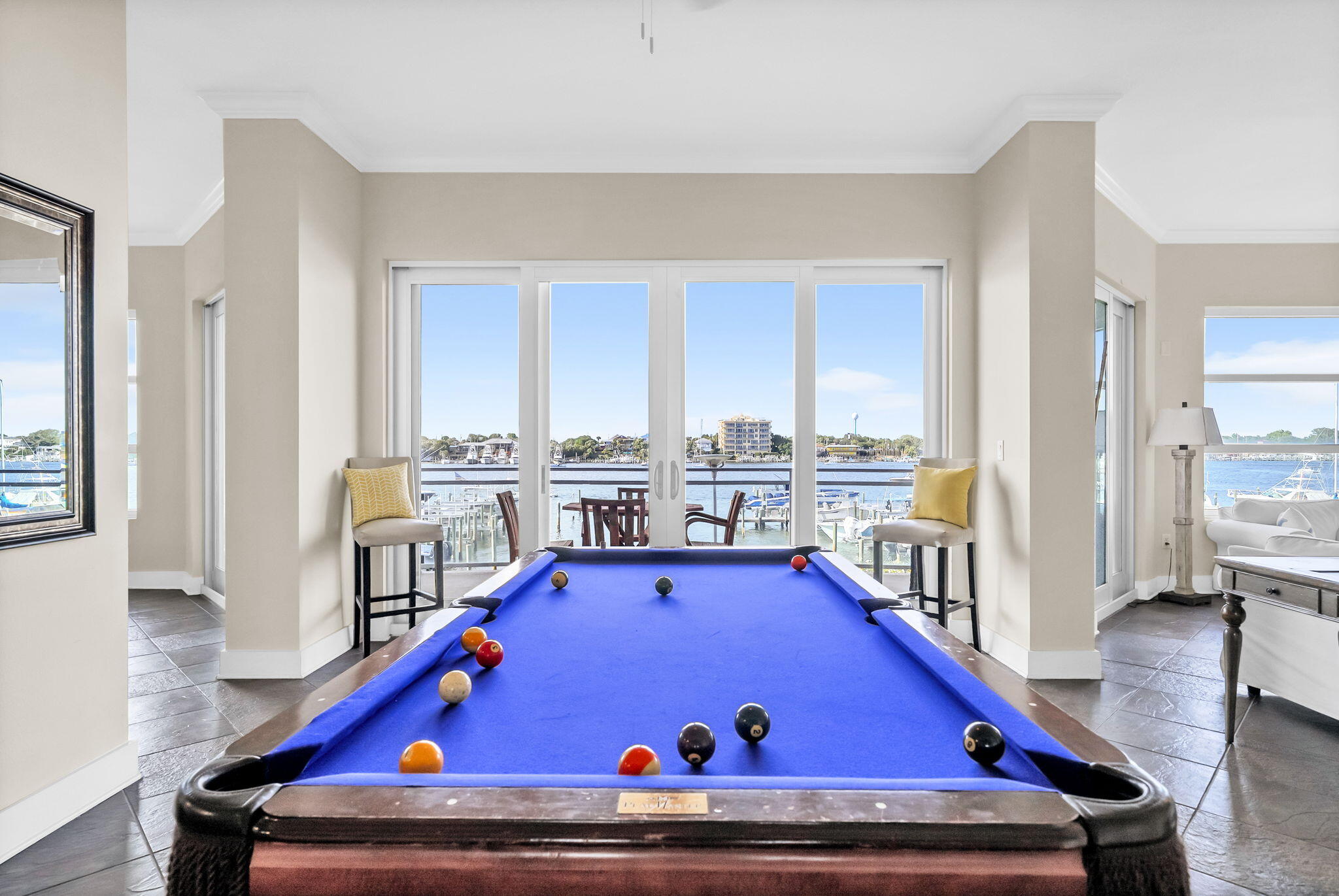 HARBOR LIGHTS - Residential