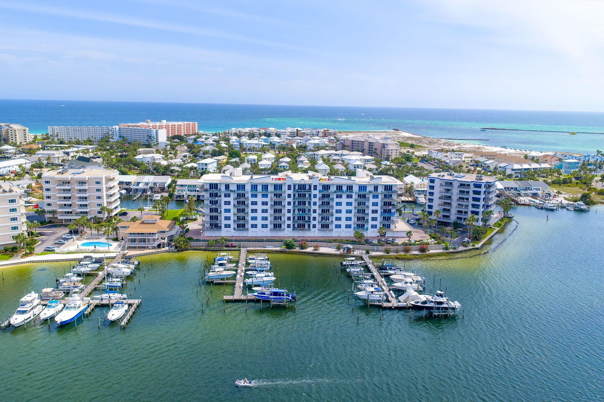 HARBOR LIGHTS - Residential