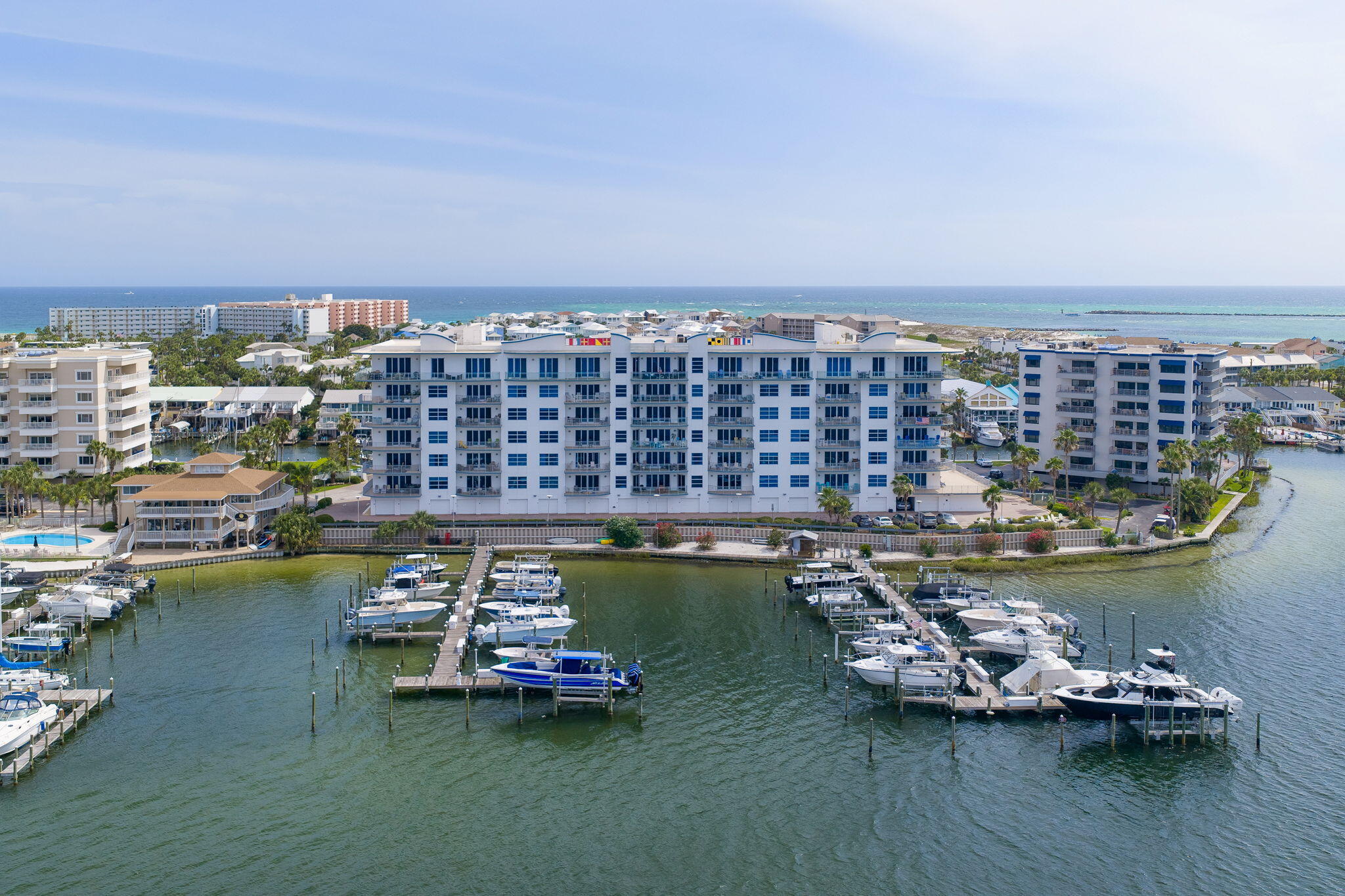 HARBOR LIGHTS - Residential