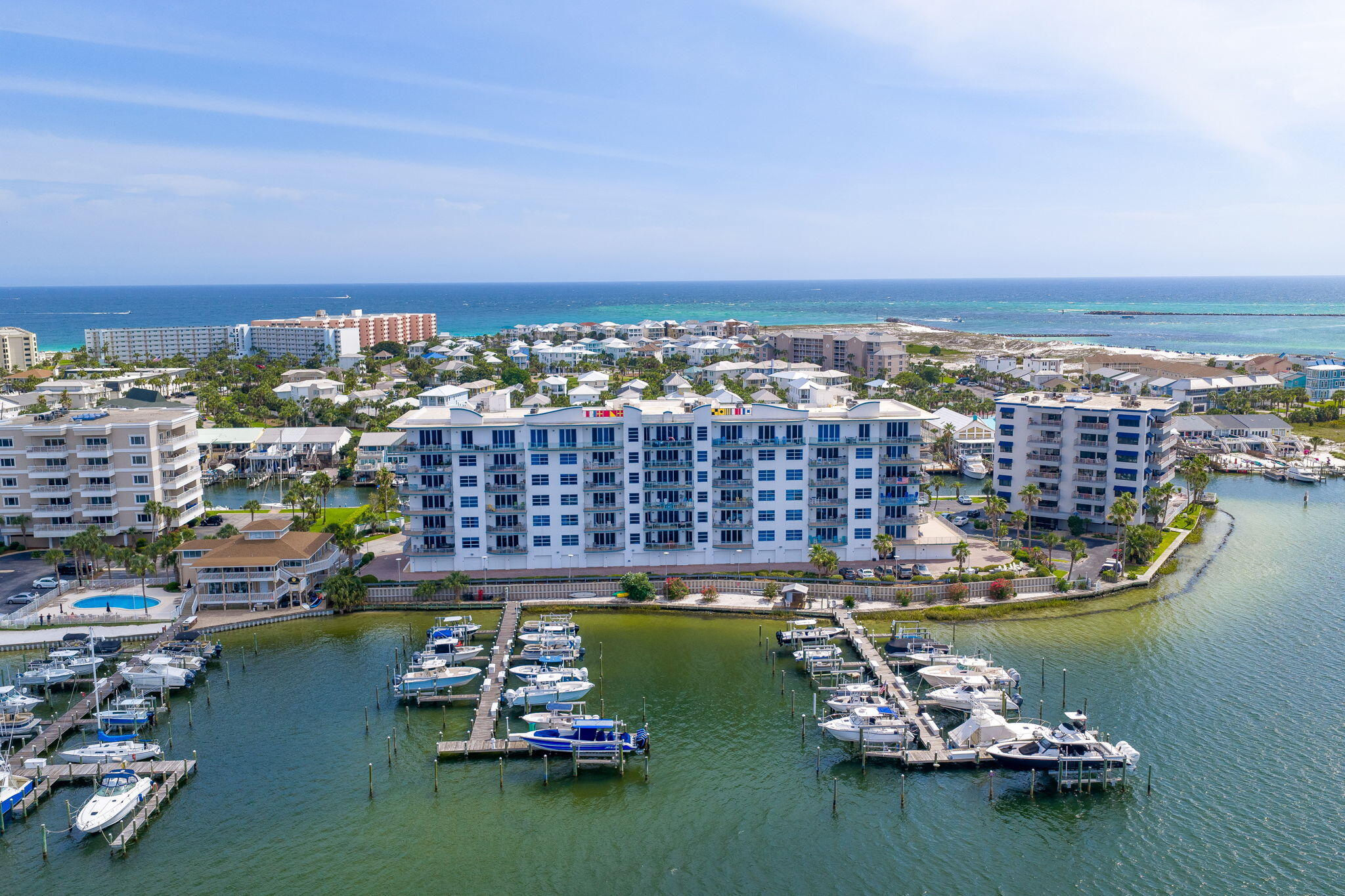 HARBOR LIGHTS - Residential