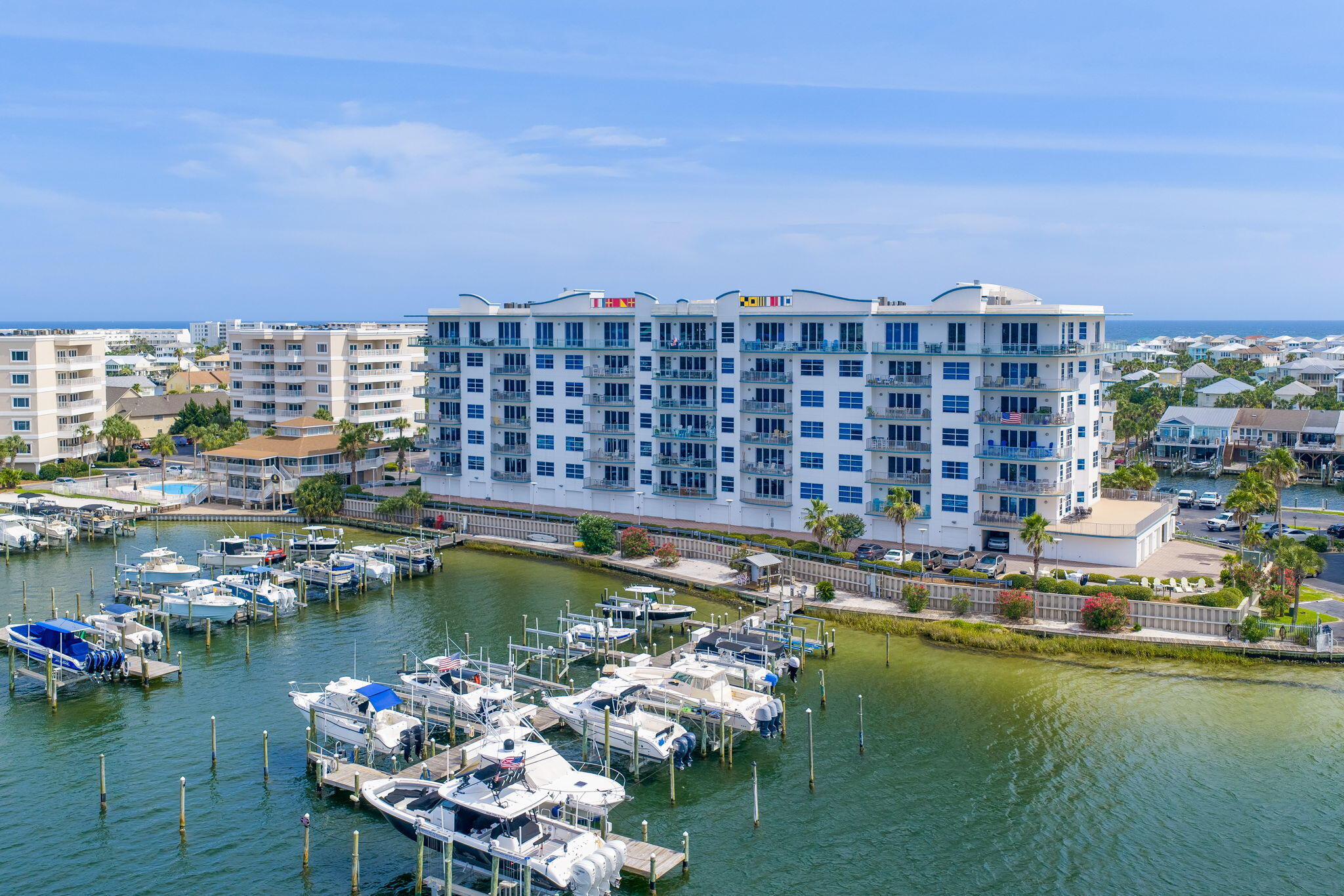 HARBOR LIGHTS - Residential