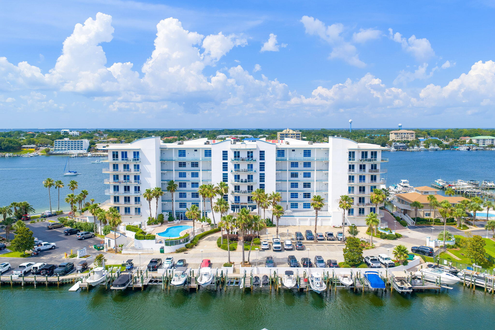 HARBOR LIGHTS - Residential