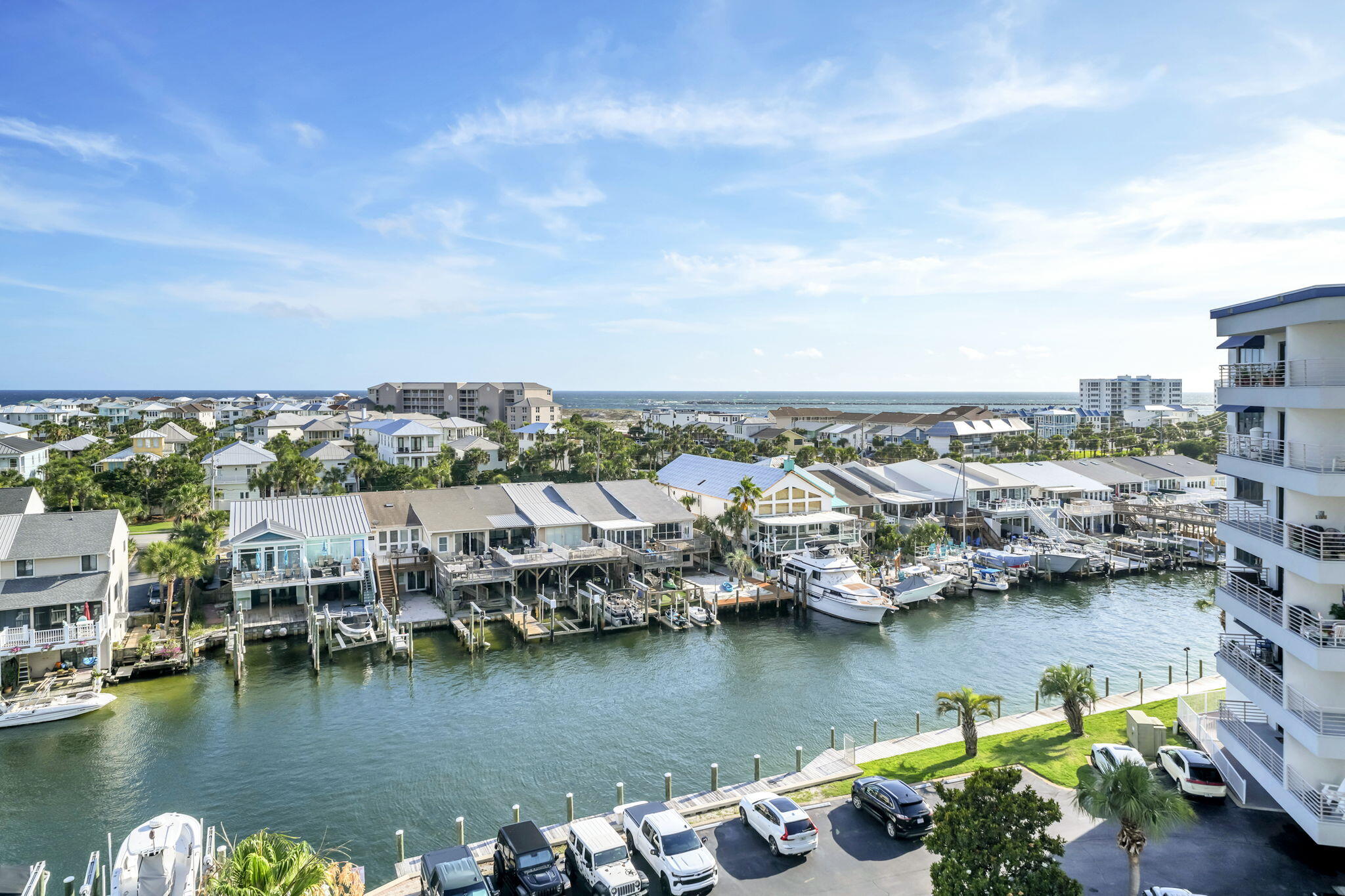 HARBOR LIGHTS - Residential