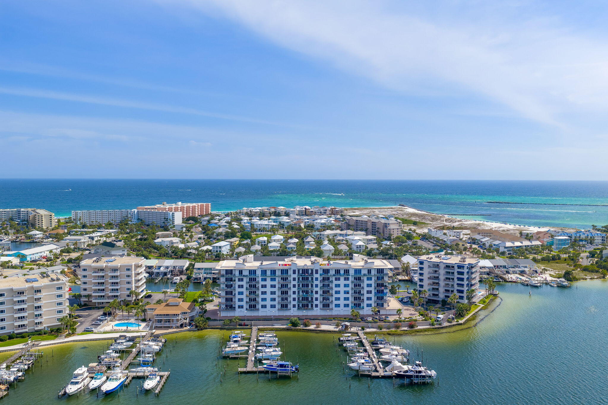 HARBOR LIGHTS - Residential