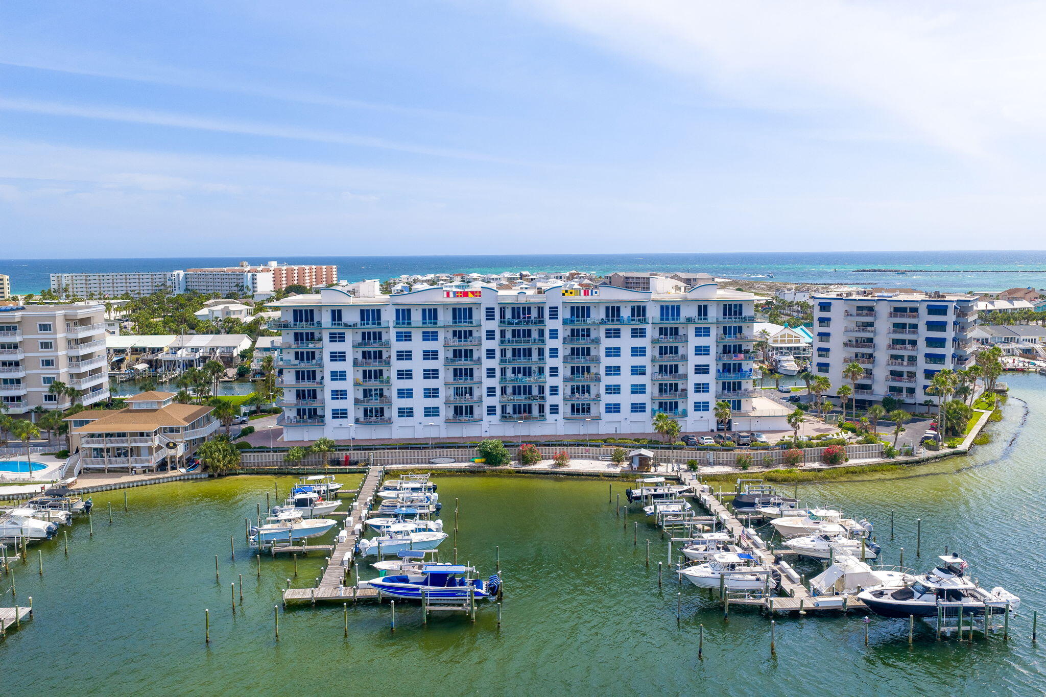 HARBOR LIGHTS - Residential