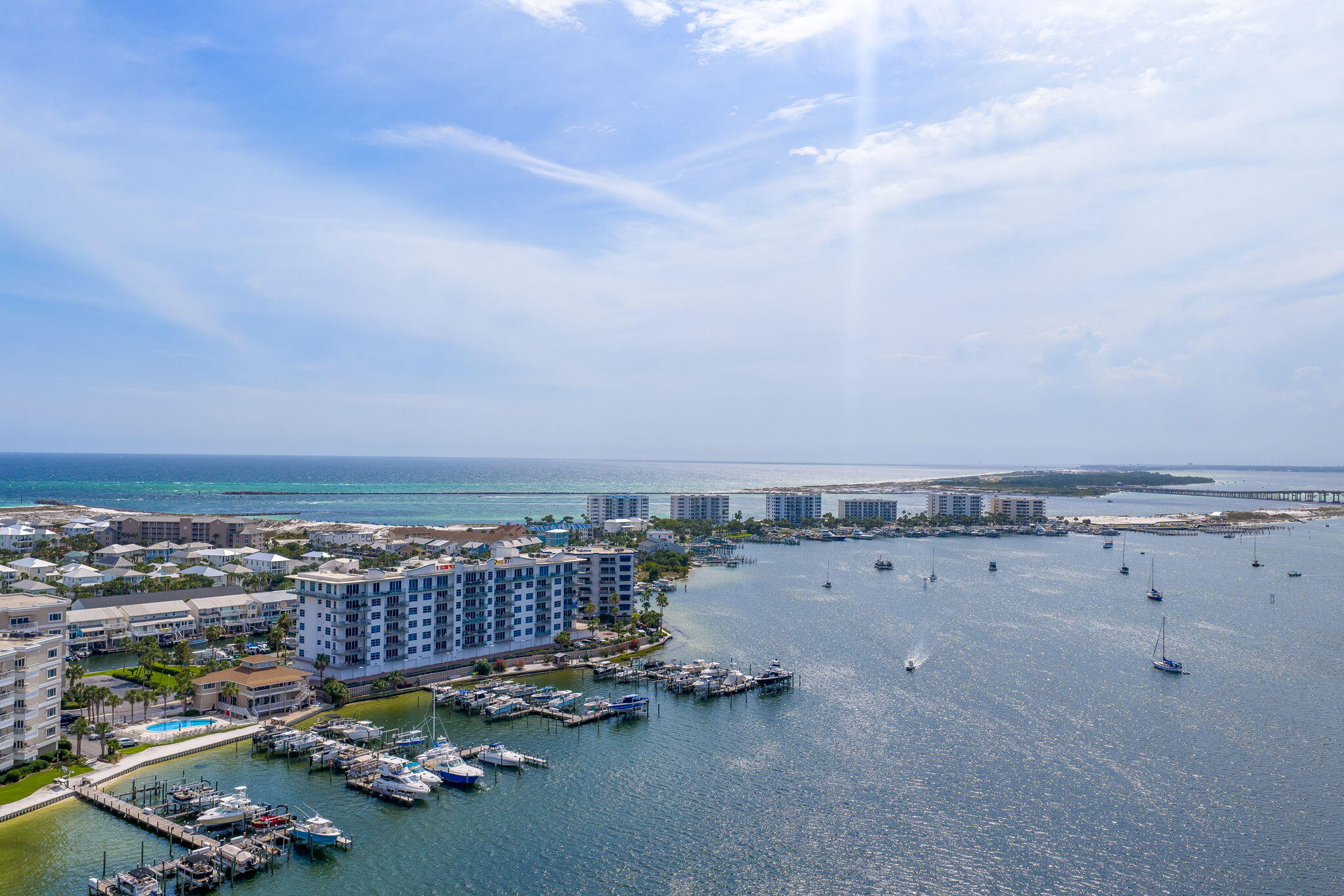 HARBOR LIGHTS - Residential
