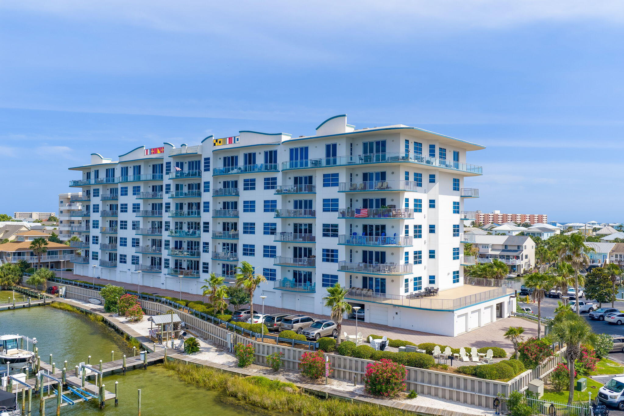 HARBOR LIGHTS - Residential